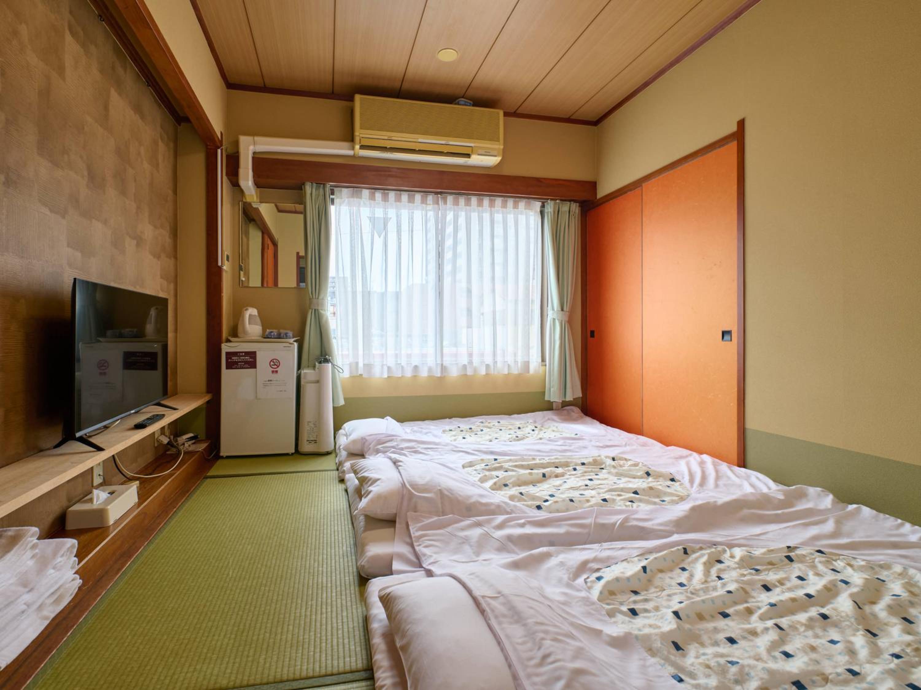 Japanese-Style Room