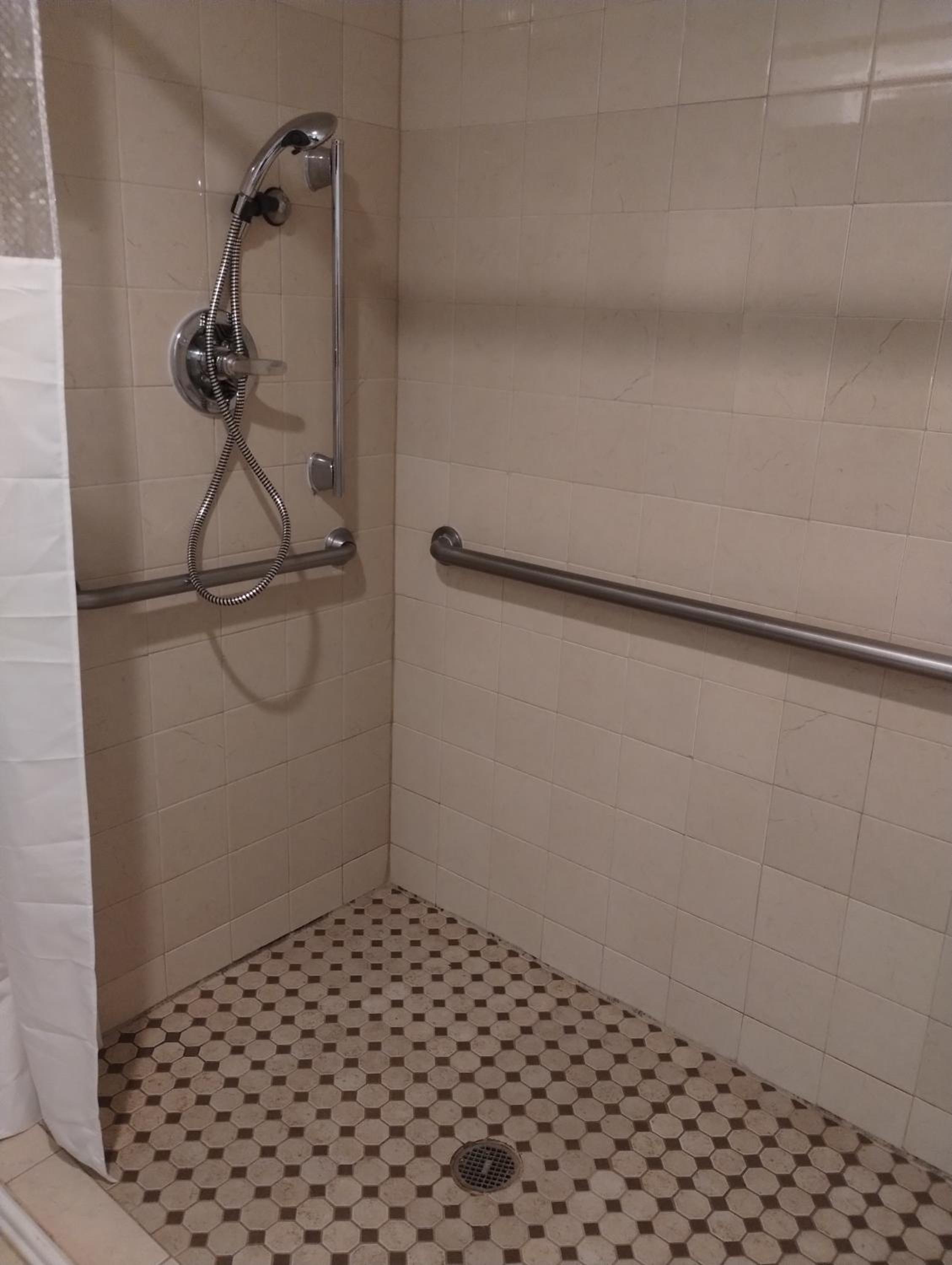 Queen Room with Two Queen Beds - Accessible/Non Smoking