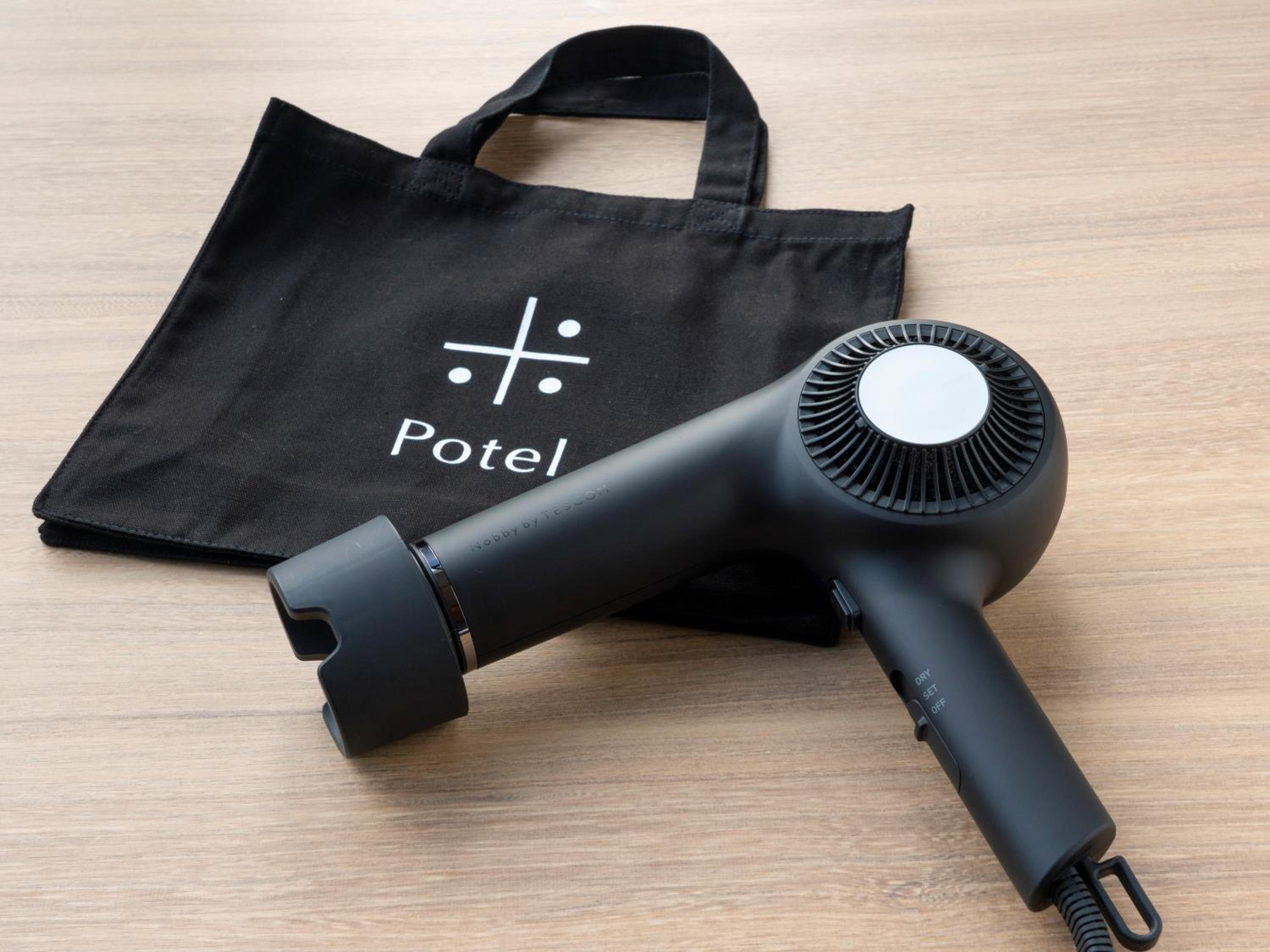 Corner Twin Room with Shower, Balcony and Park View - Non Smoking