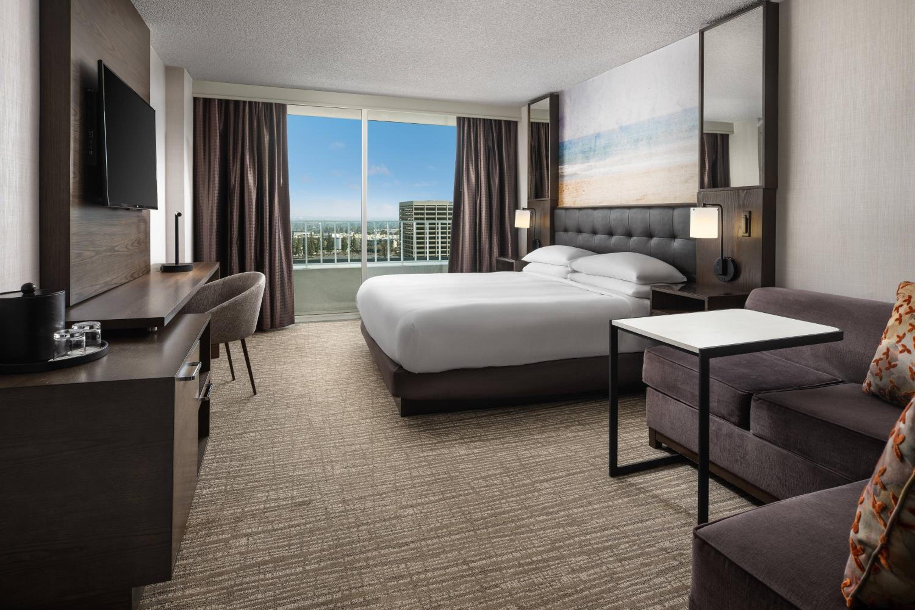 Deluxe King or Double Room High Floor 