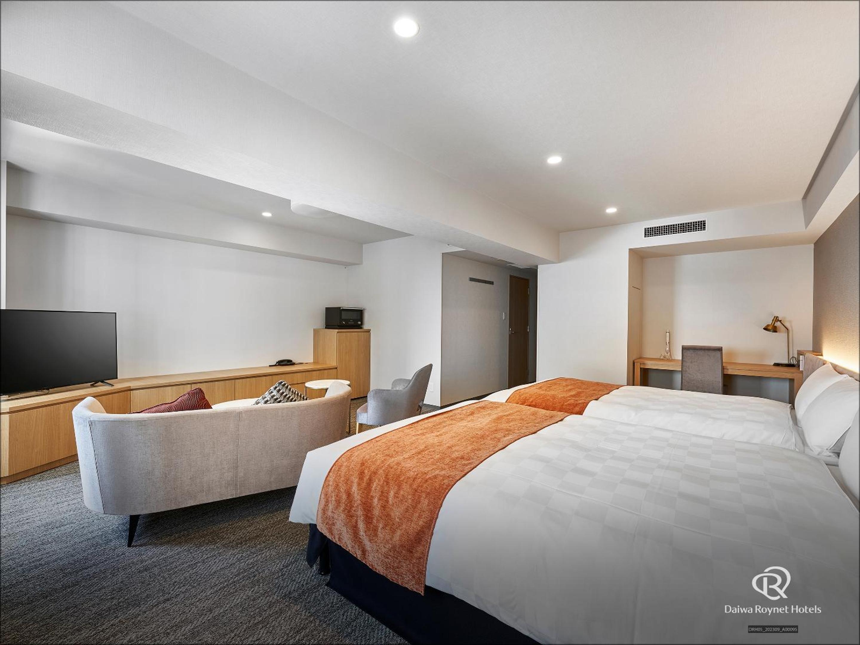 Junior Suite - Non-Smoking