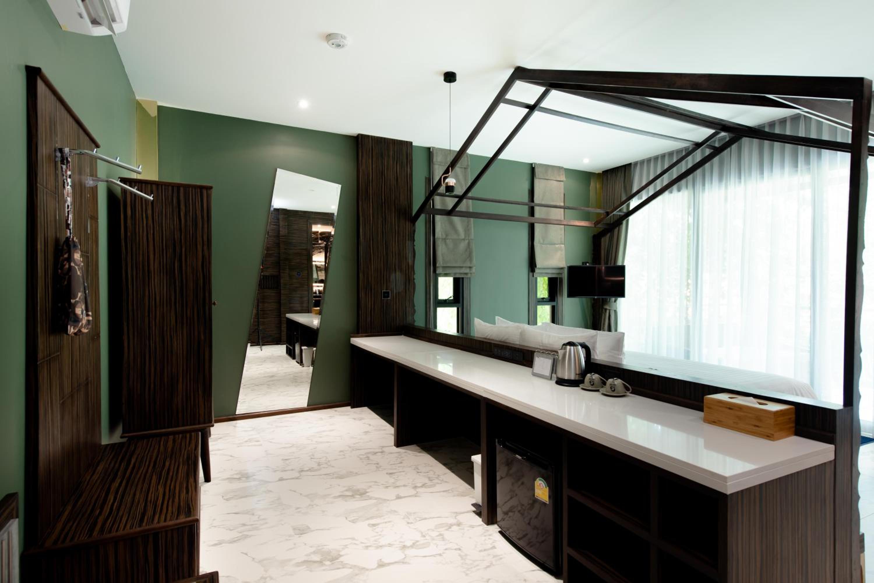 Suite Wooden Style