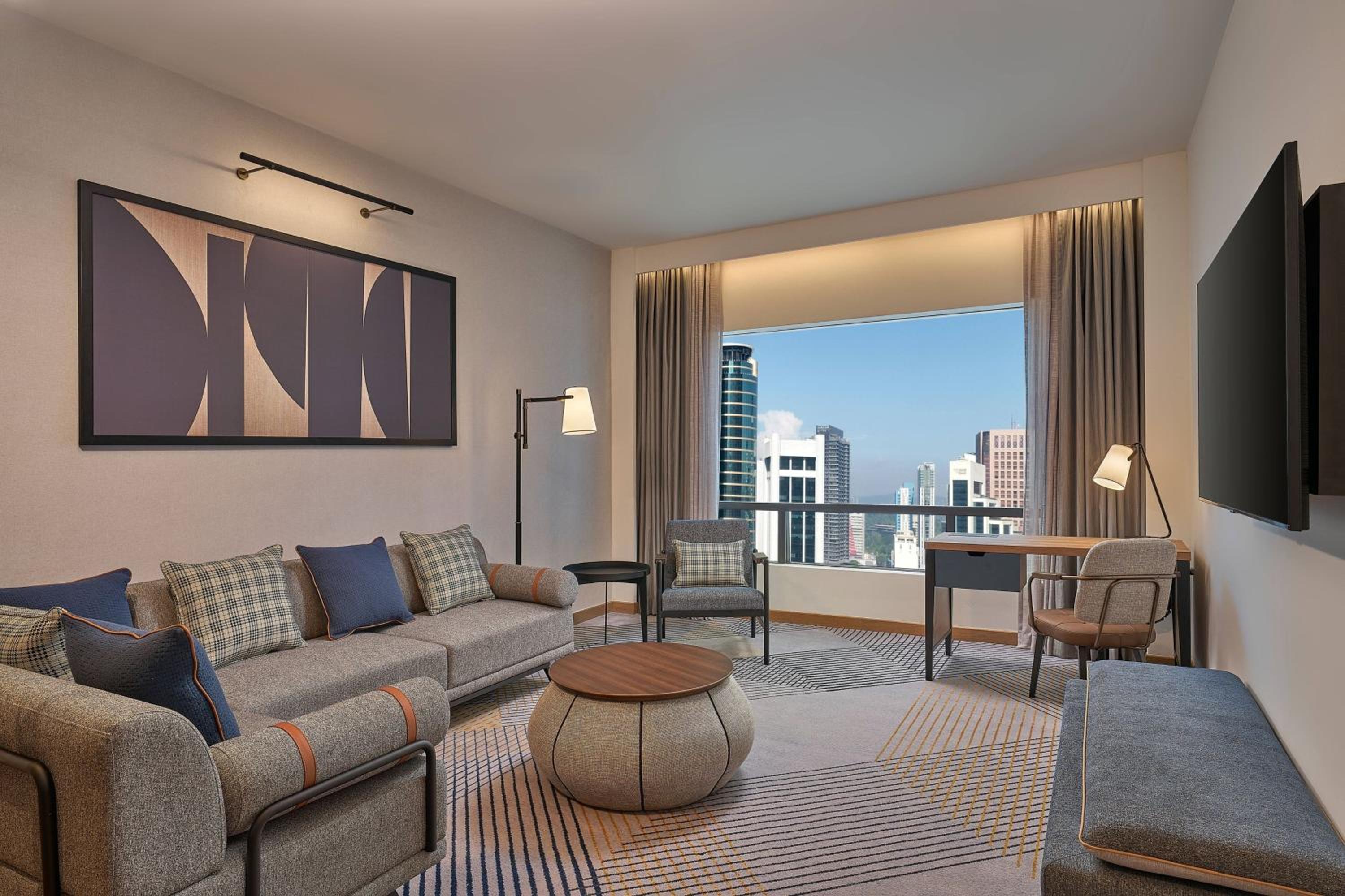 Executive King Suite with City View