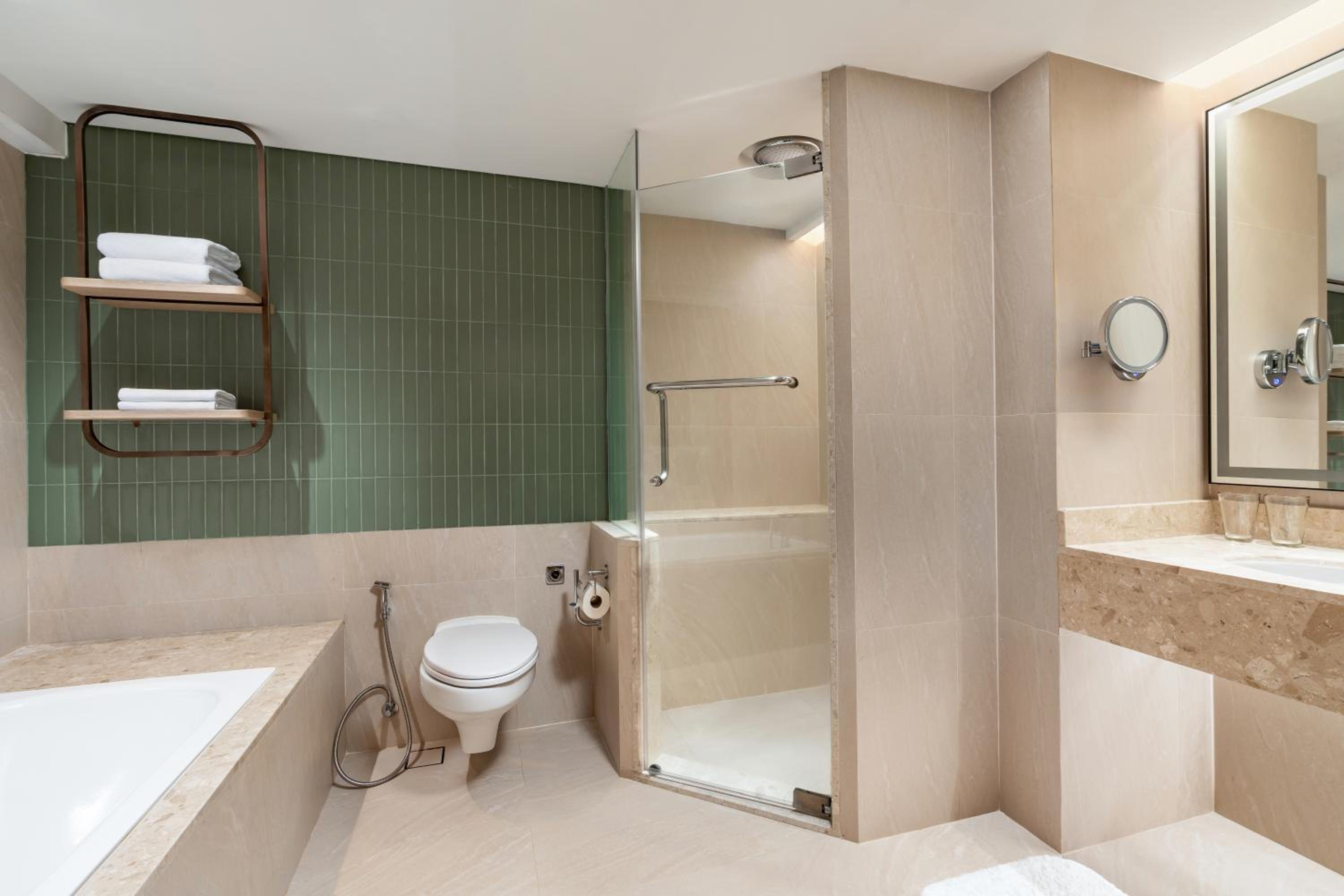 Deluxe King Room with Garden View