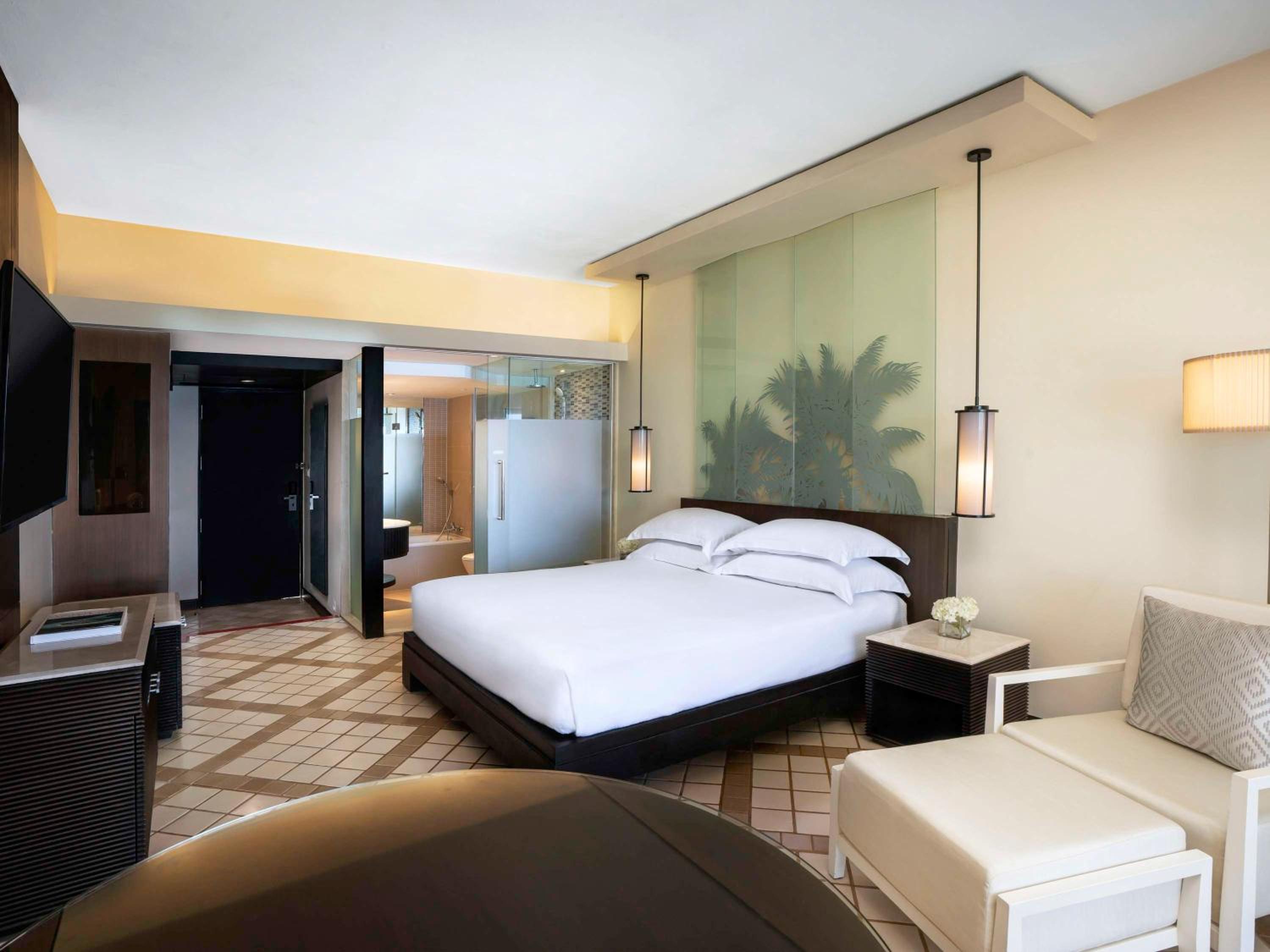 Deluxe King Room with Sea View