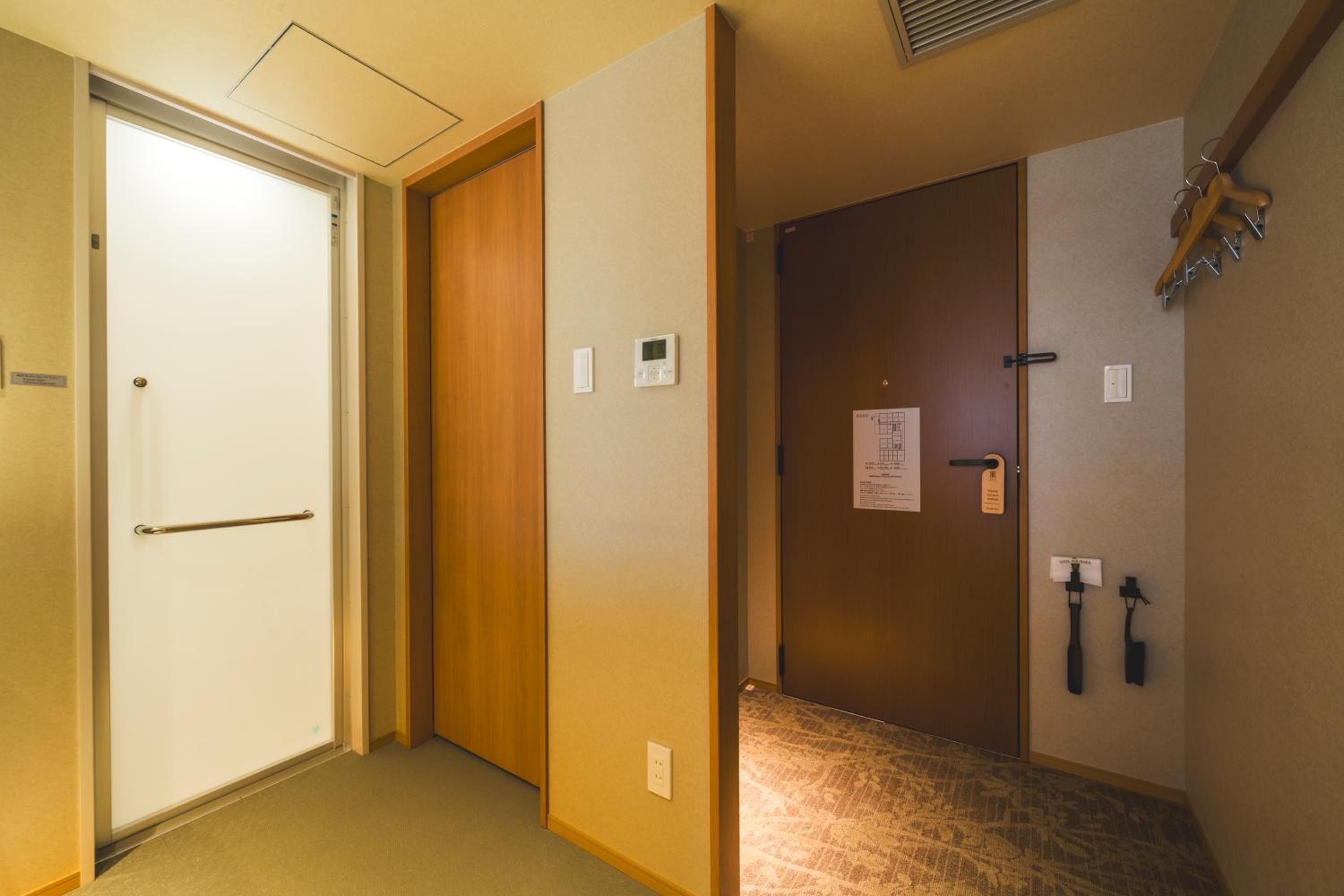 Deluxe King Room - Non-Smoking