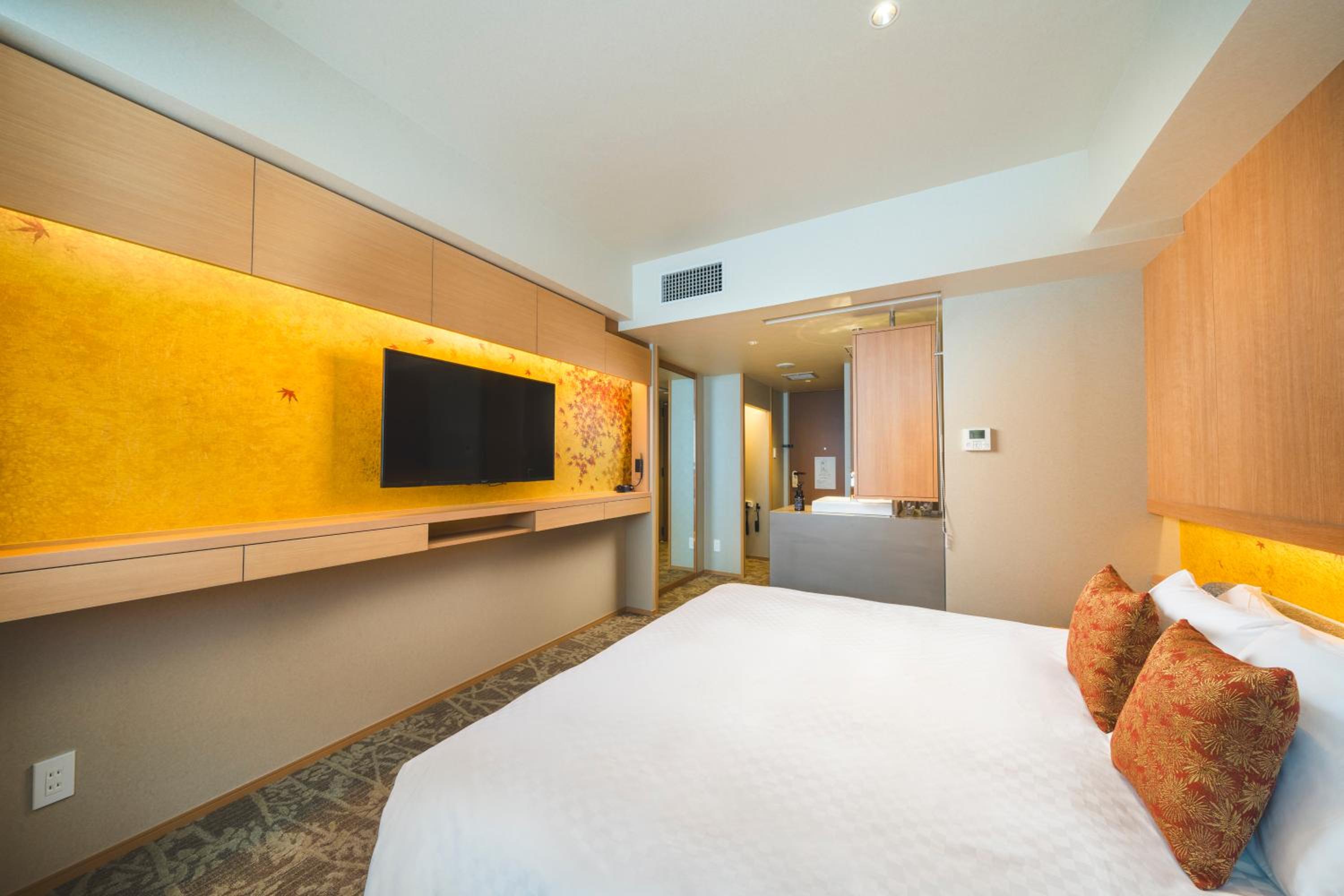 Standard King Room - Non-Smoking 