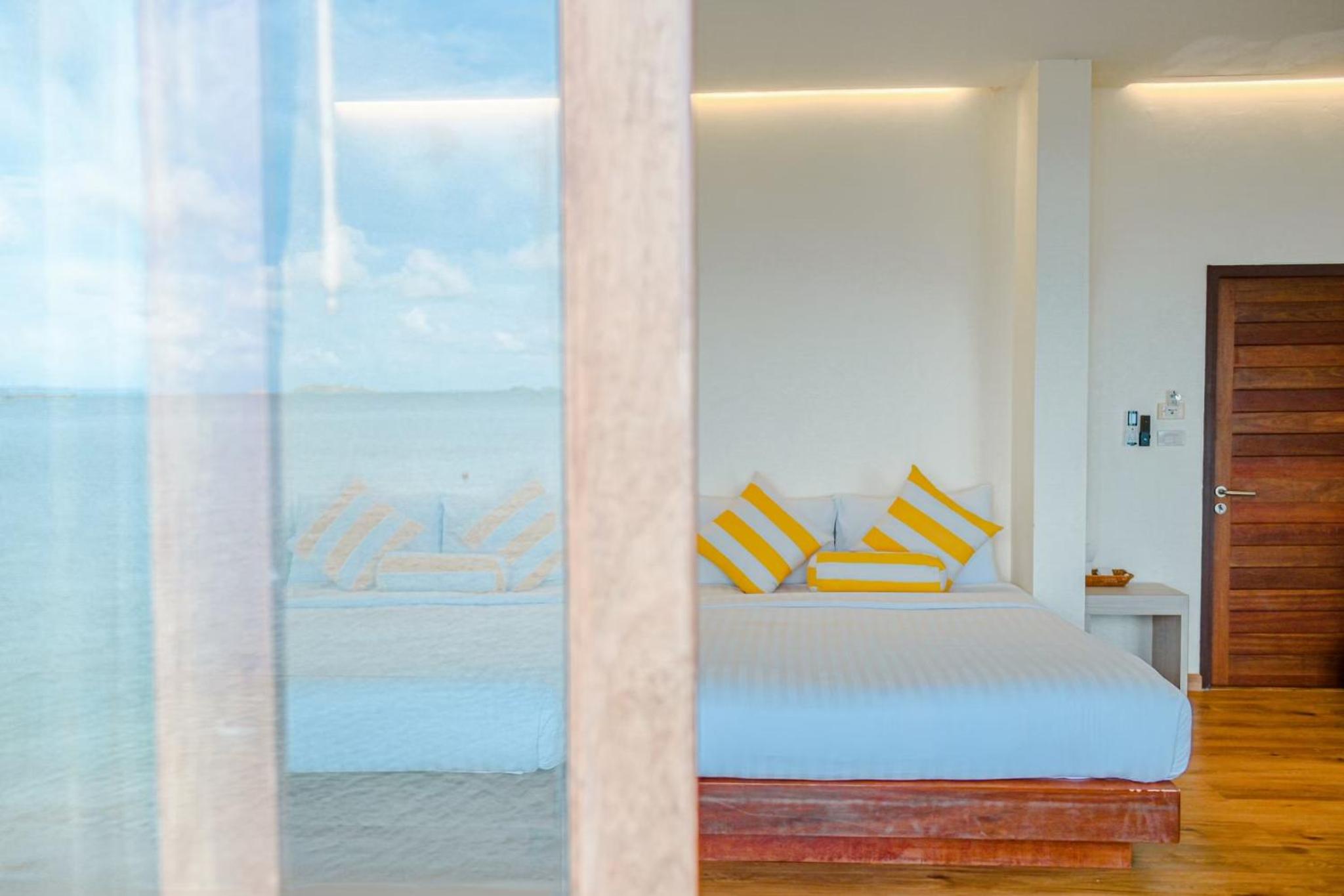 Family Room with Sea View