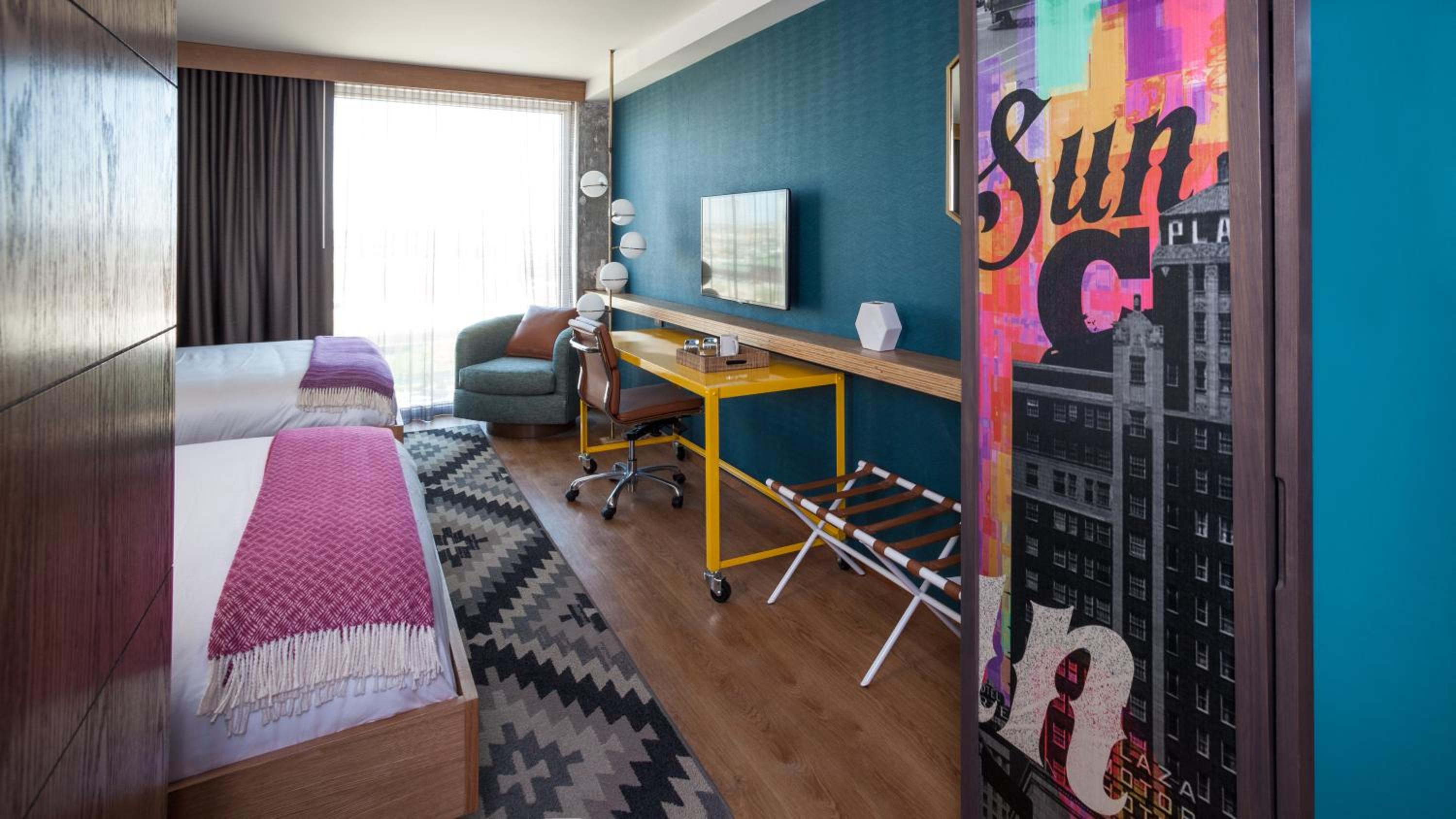 Queen Room with Two Queen Beds - Hearing Accessible/Non-Smoking