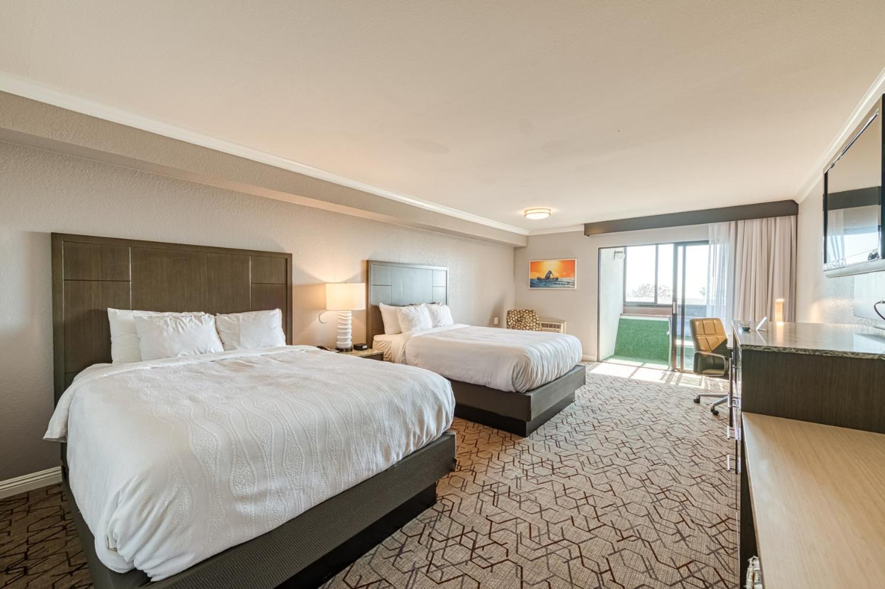 Standard Queen Room with Two Queen Beds with Balcony - Non Smoking