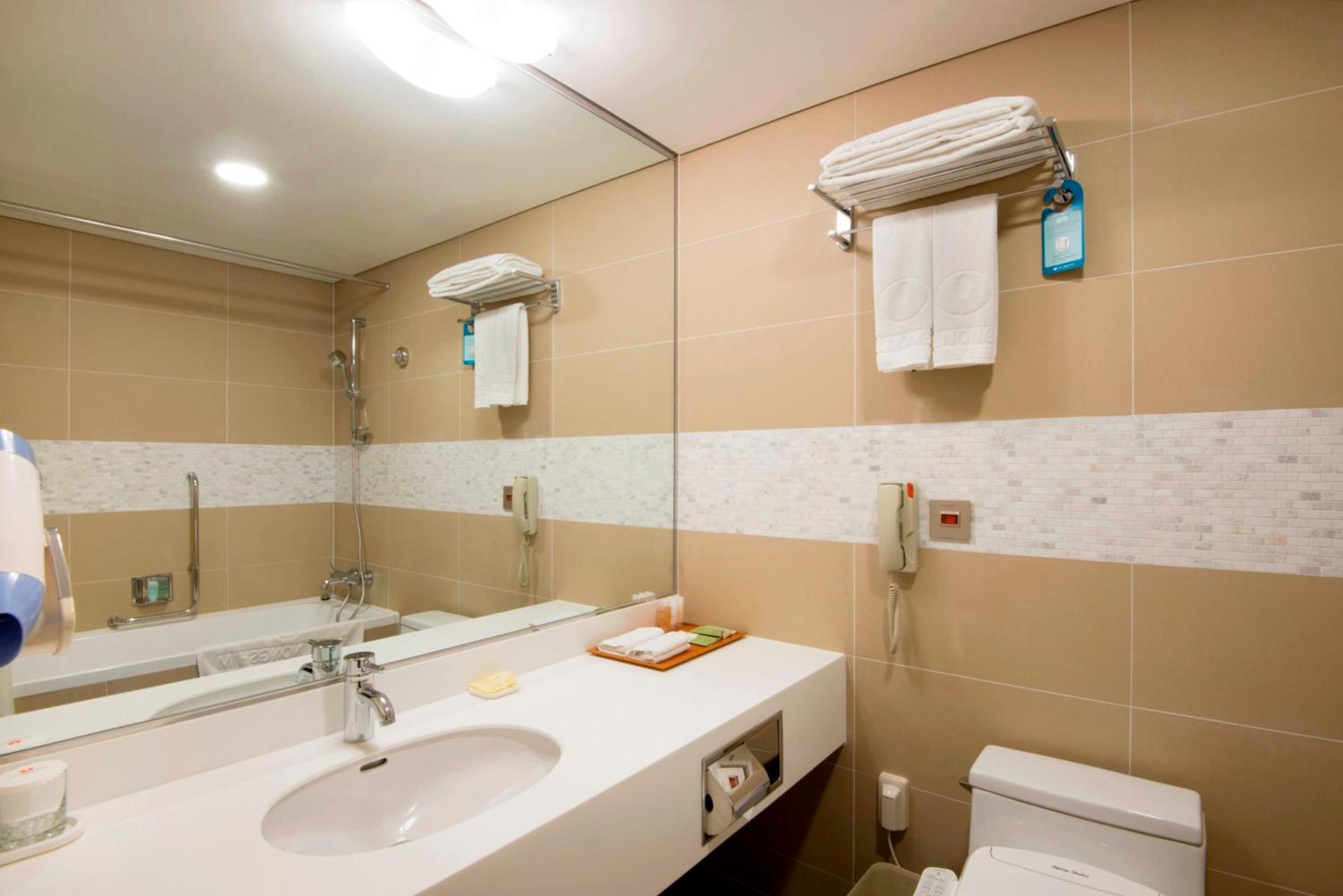 Deluxe Twin Room - Two Welcome Drink Coupons per stay