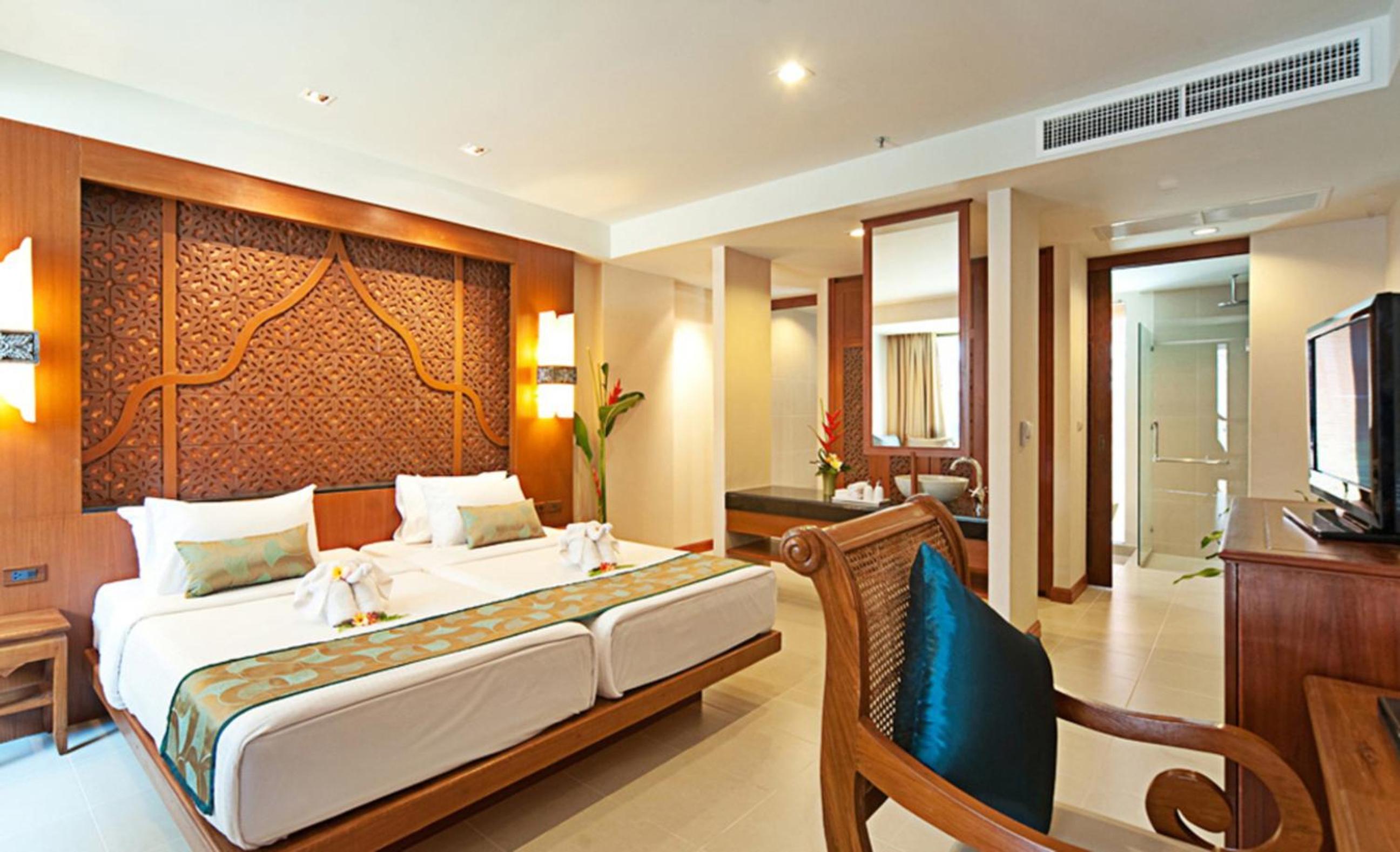 Superior Double or Twin Room with Pool View