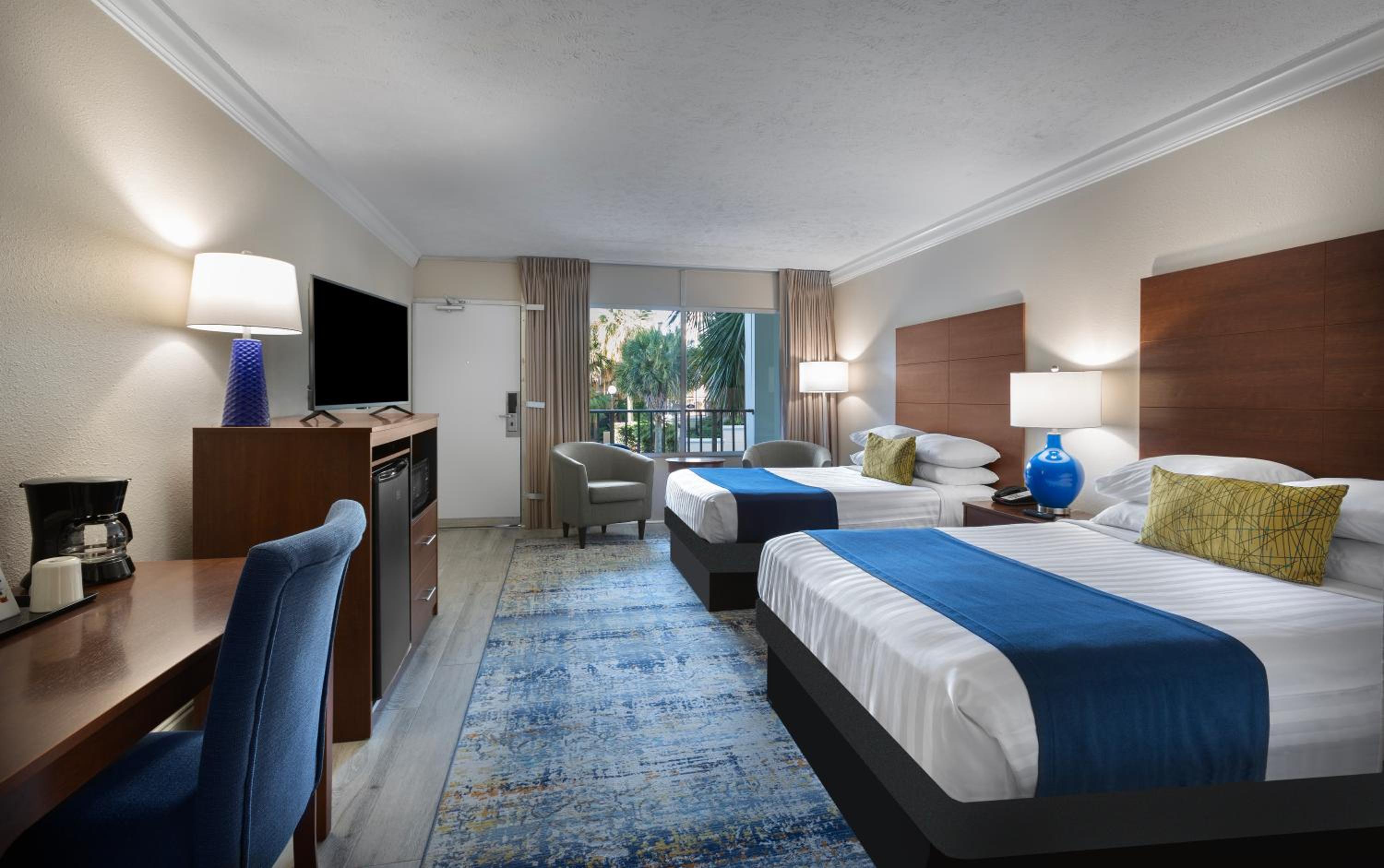 Lowrise Room - 2 Double Beds