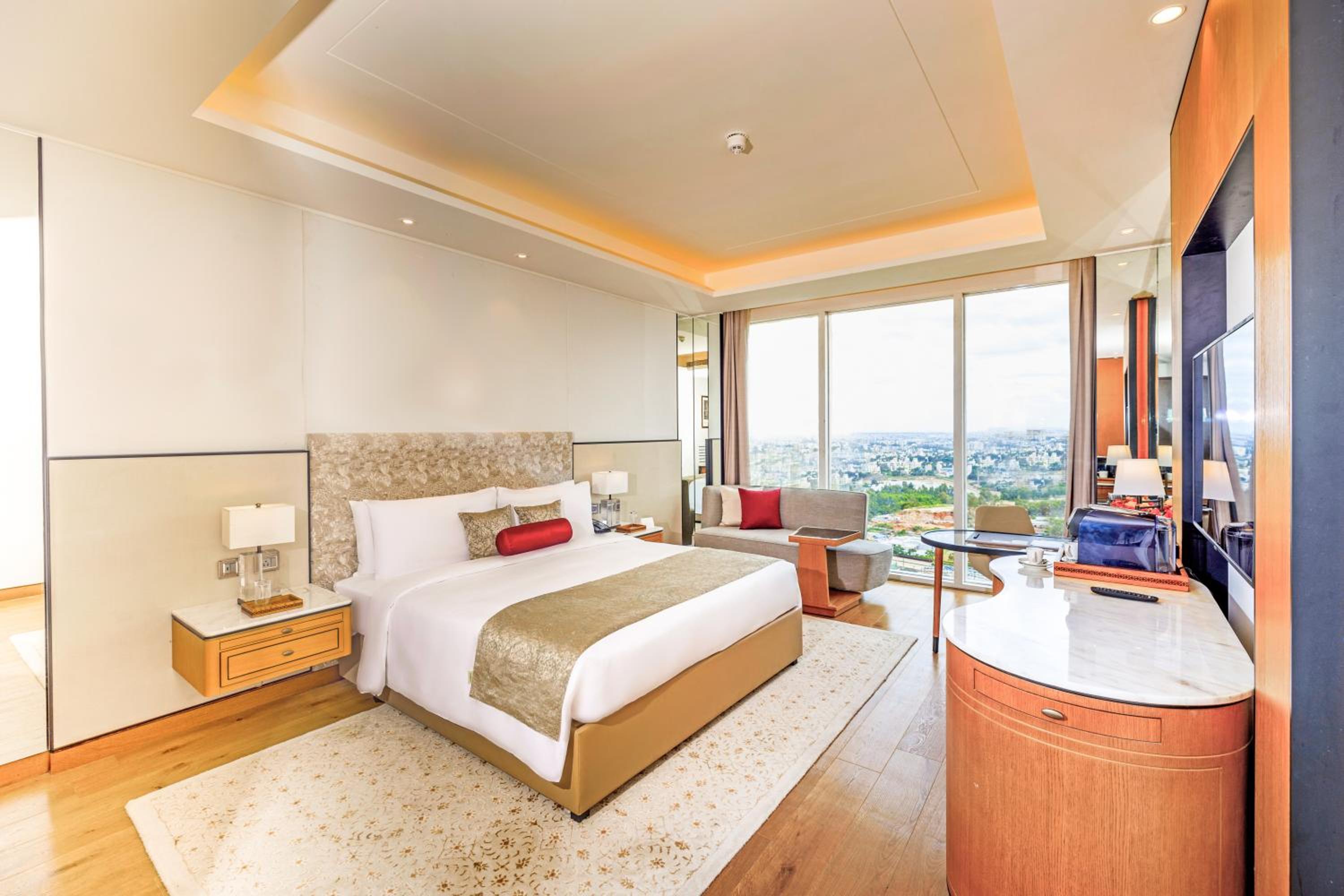 Royal Club Room King 