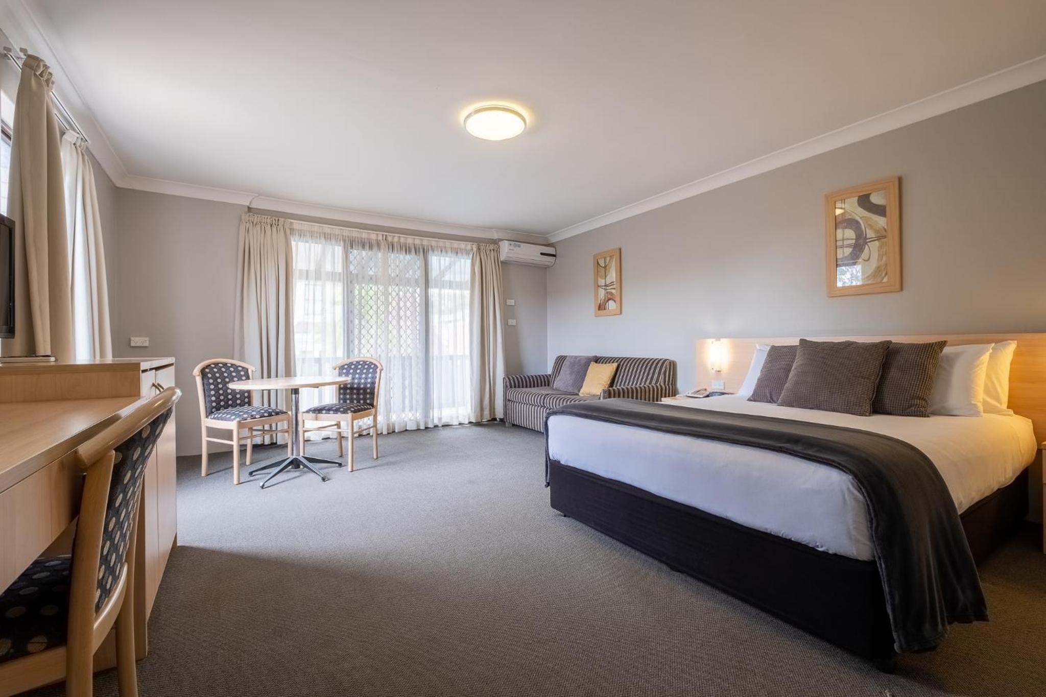 Executive Queen Room