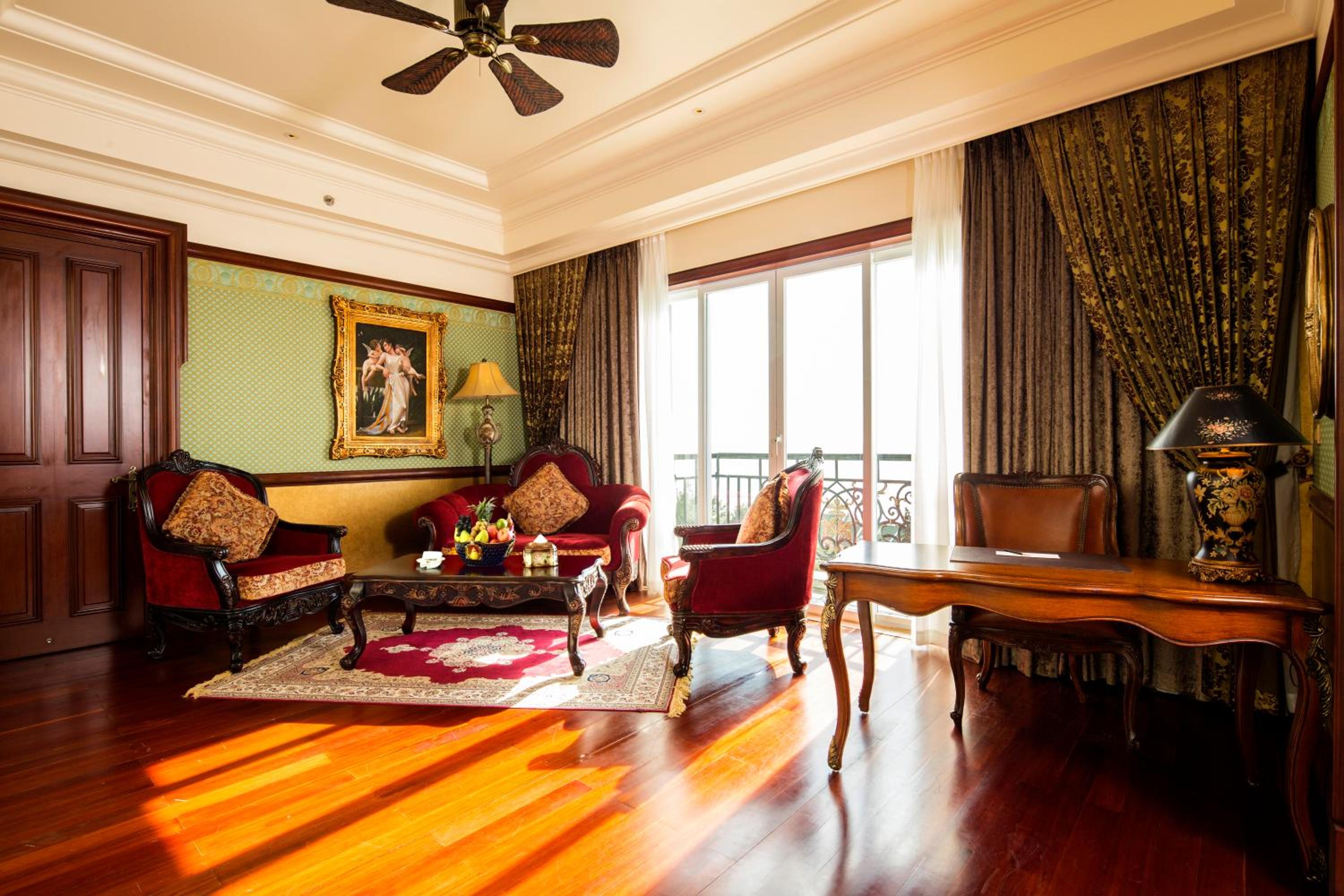 Heritage Imperial Suite
