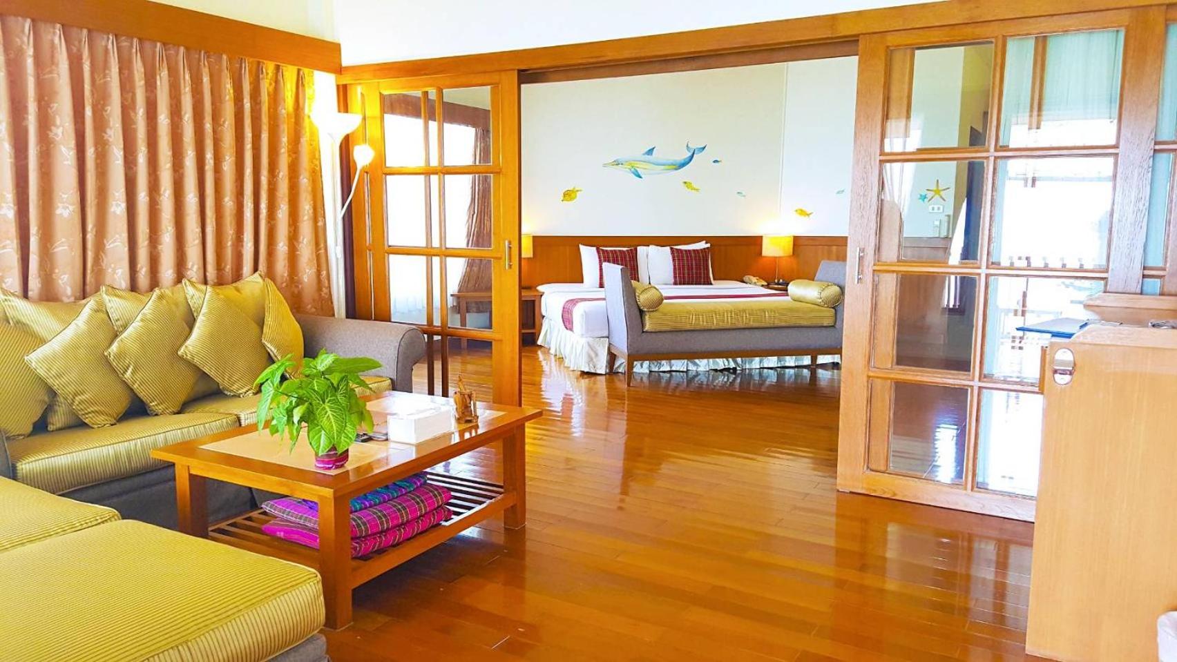 Ocean View One Bedroom