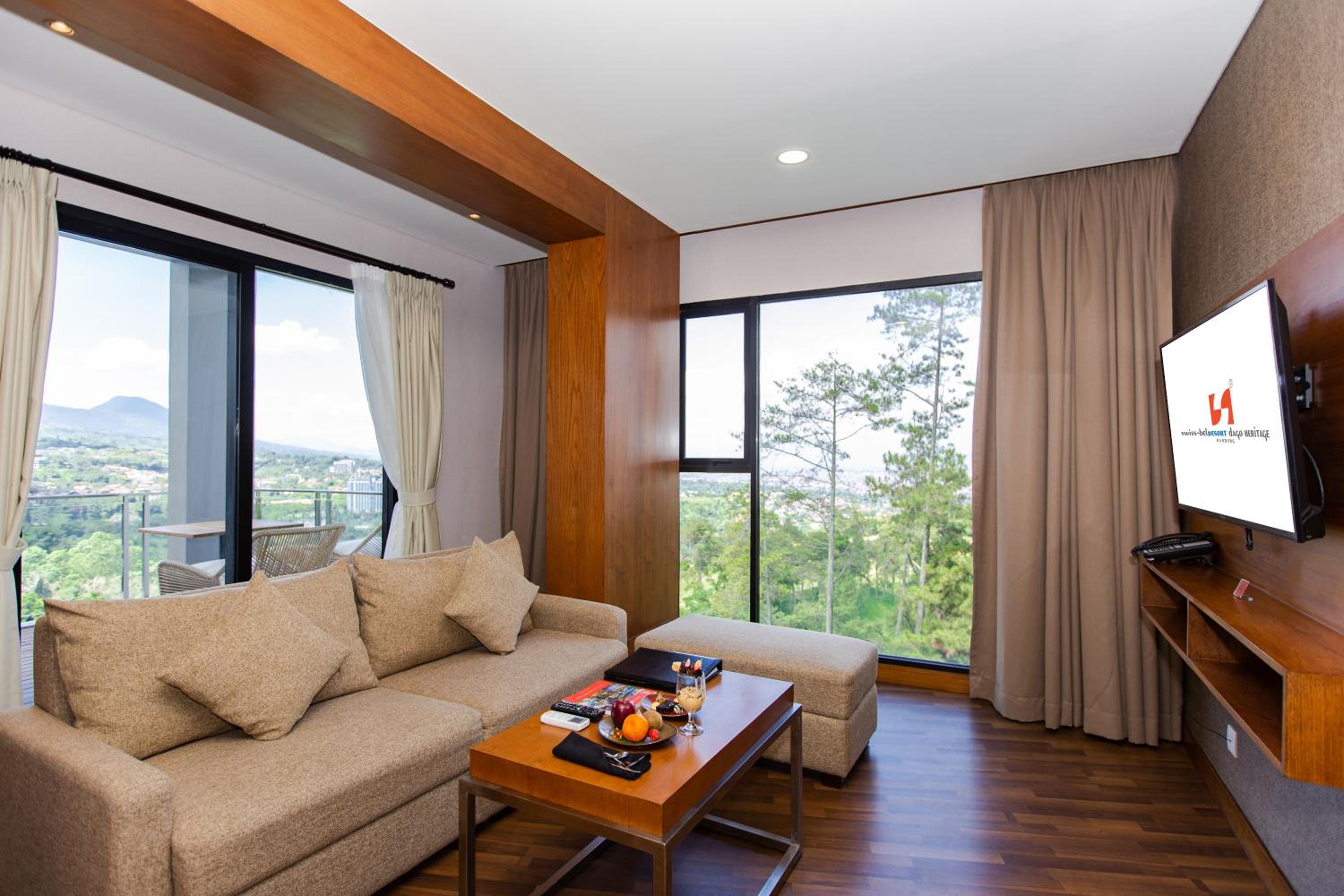 Dago Family Suite with Balcony