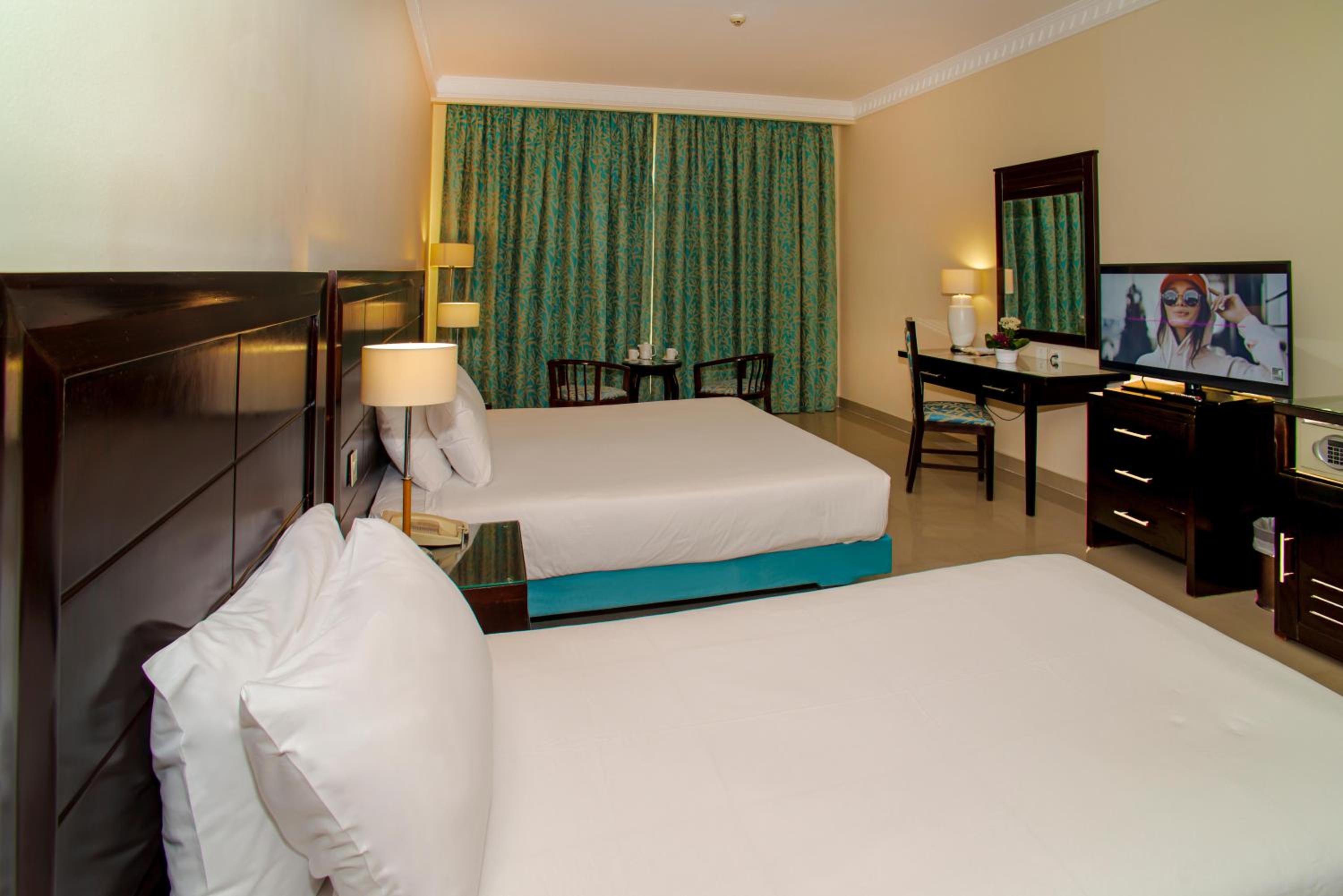 Standard Triple Room with Garden View