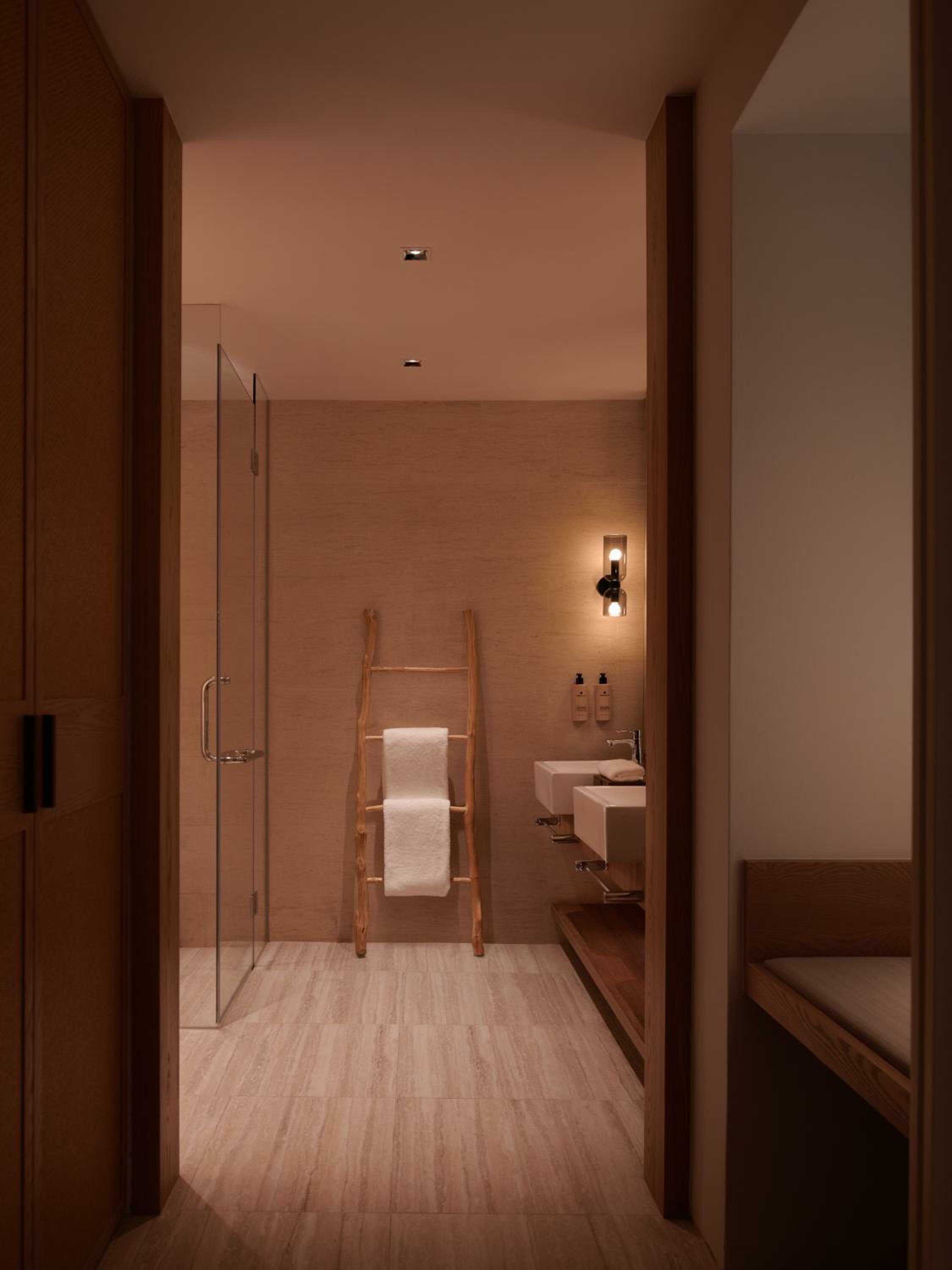 Courtyard Suite with Private Jacuzzi [Newly Renovated]