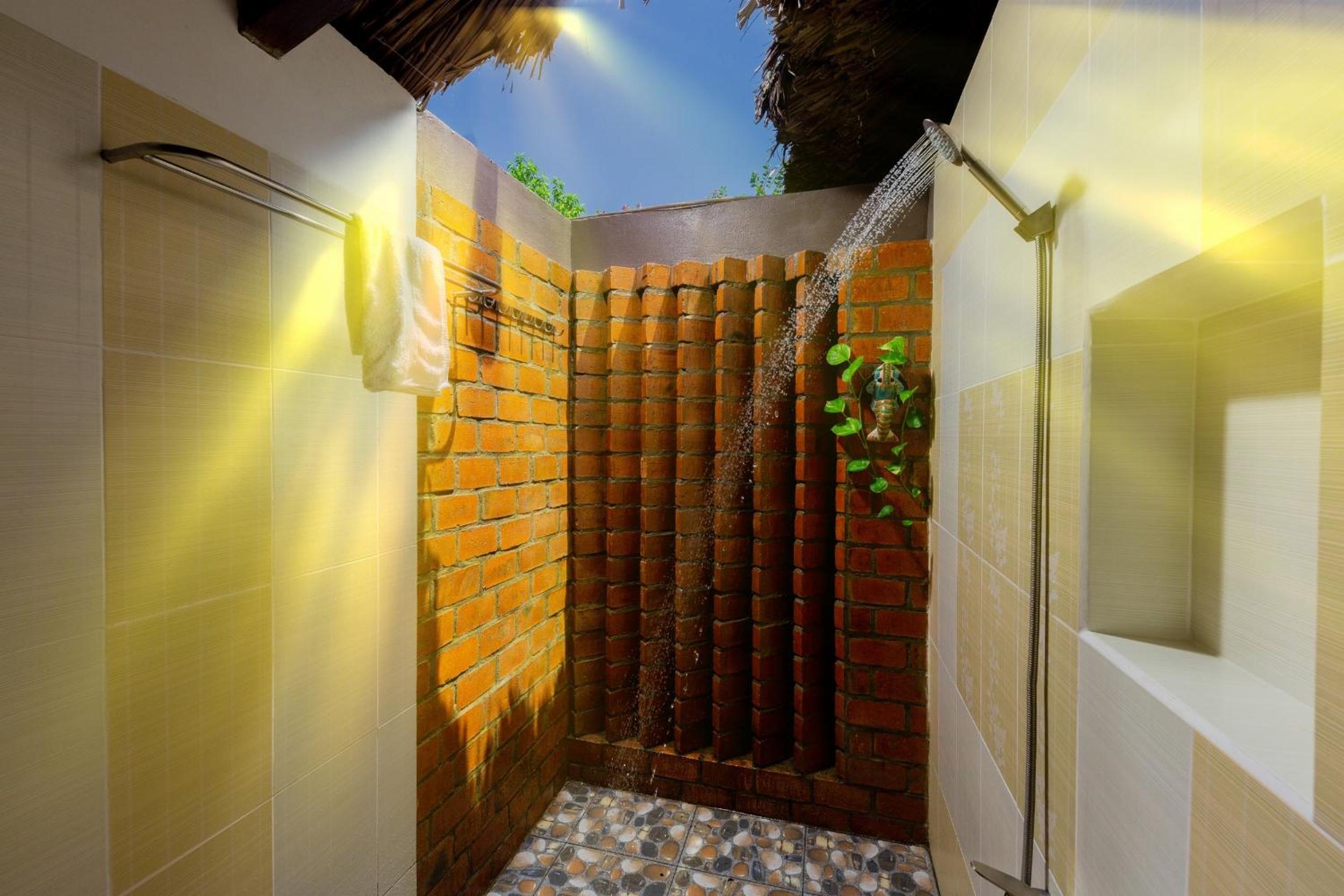 Bungalow  Triple with Garden View