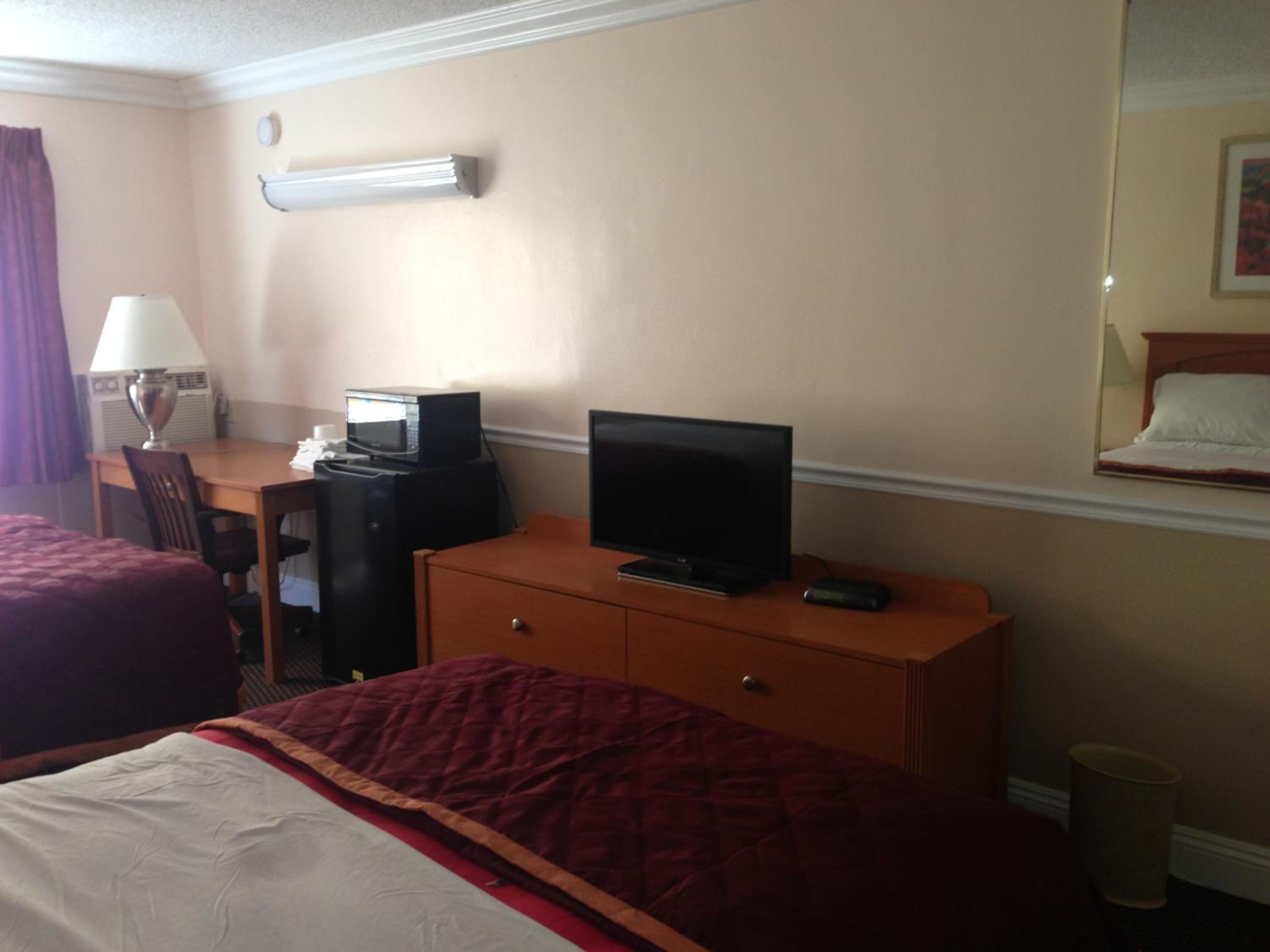 Double Room with Two Double Beds - Non-Smoking