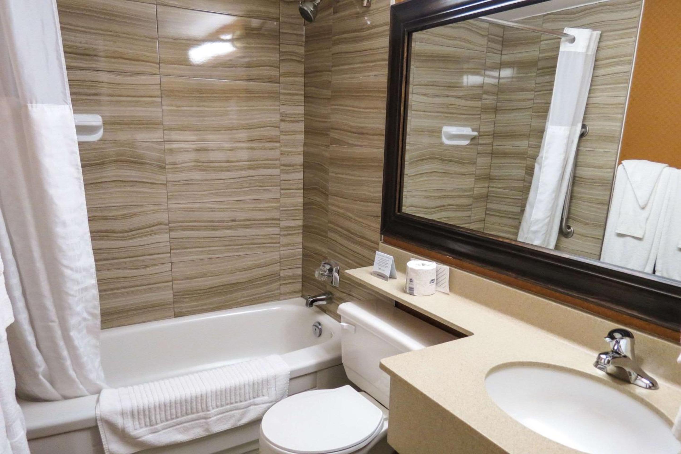 Comfort Care Queen Room - Non-Smoking