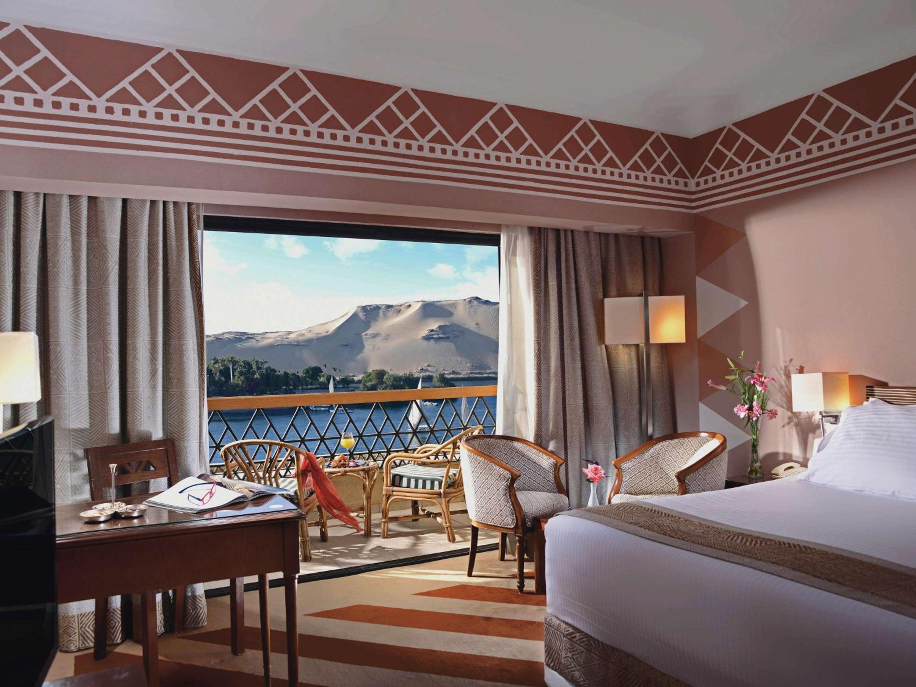 Superior King Room with Nile View