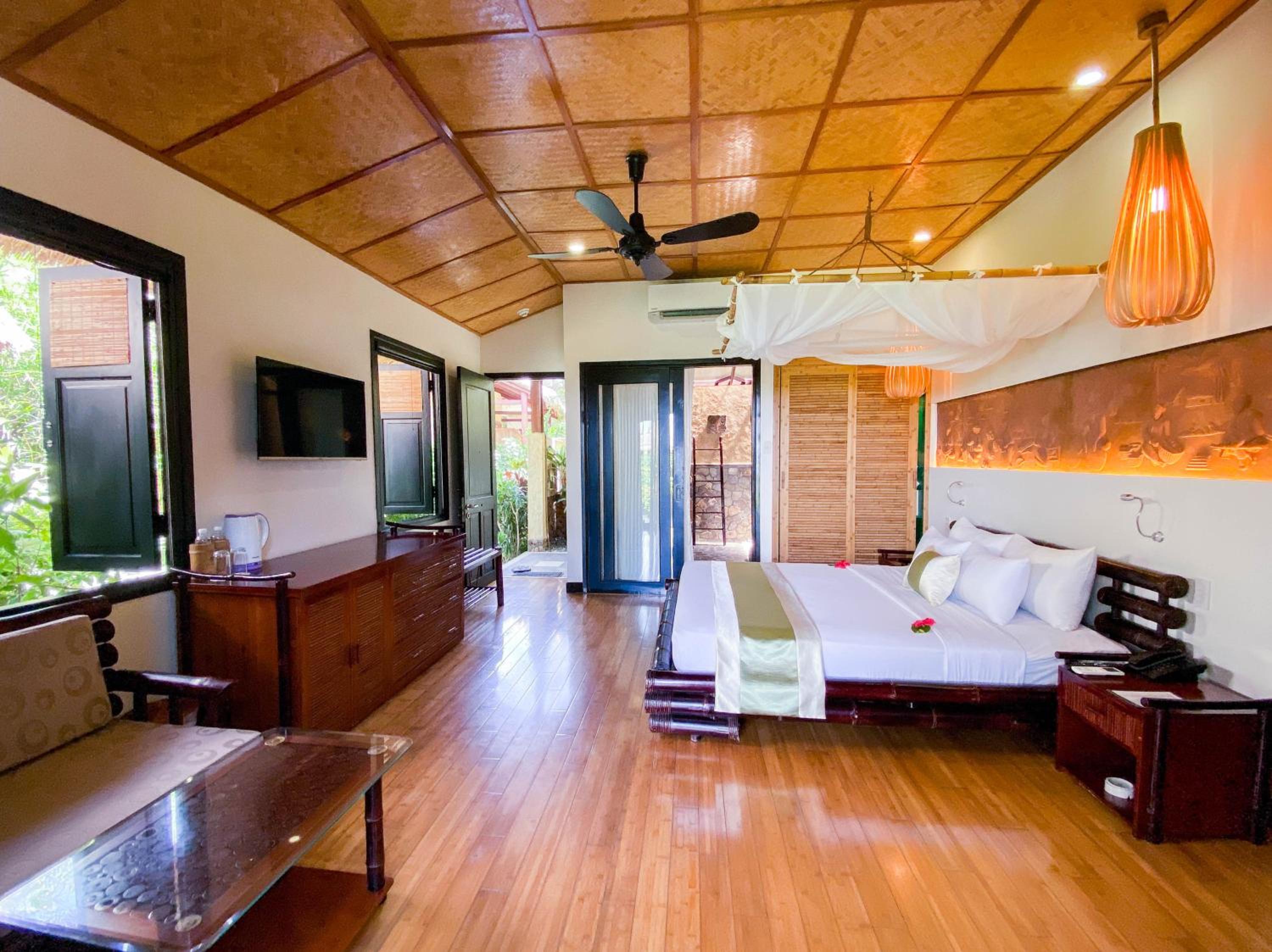 Bungalow - Beach Front