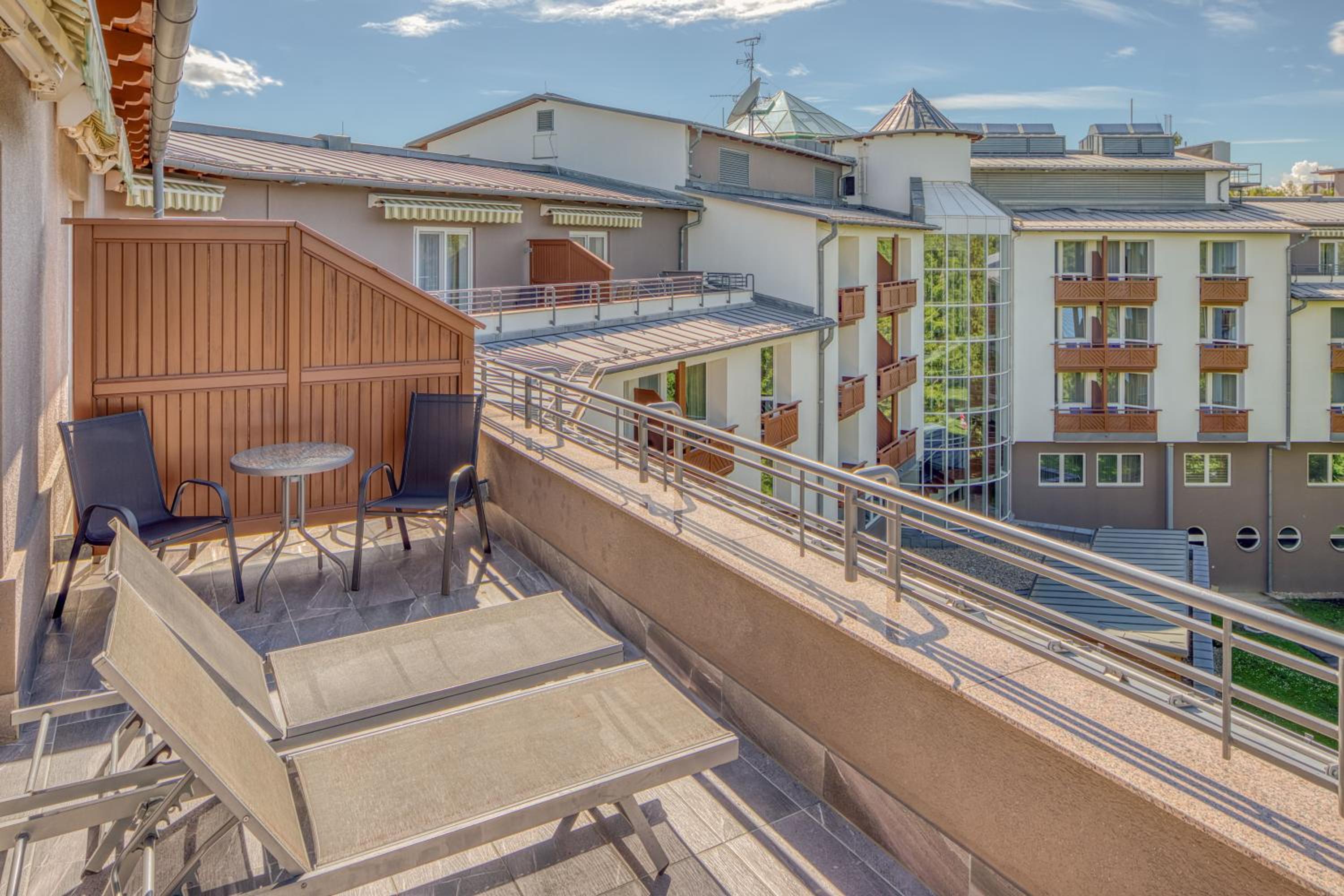 Deluxe Suite with Spa Bath