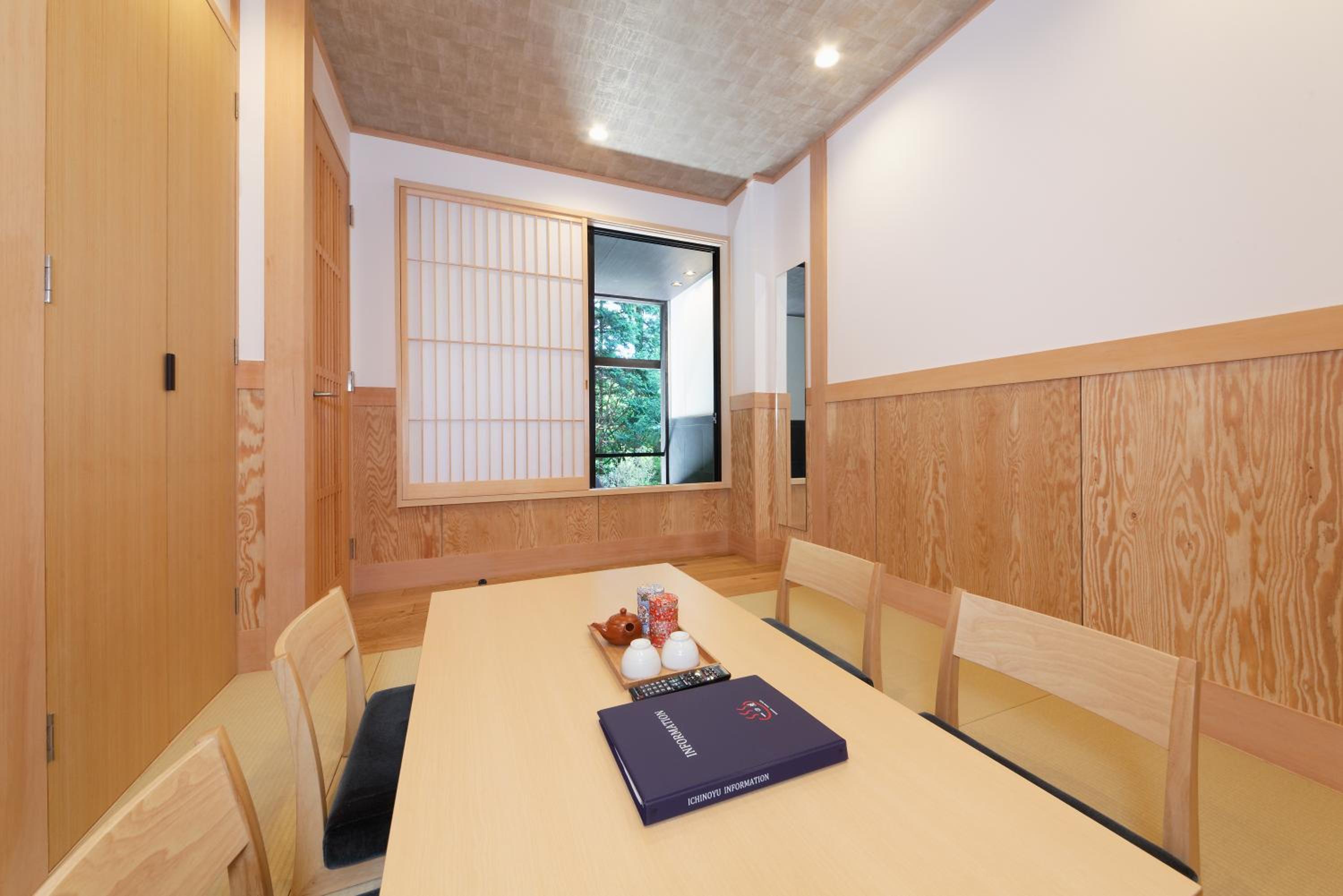 Quadruple Room with Private Bathroom - Included free drink