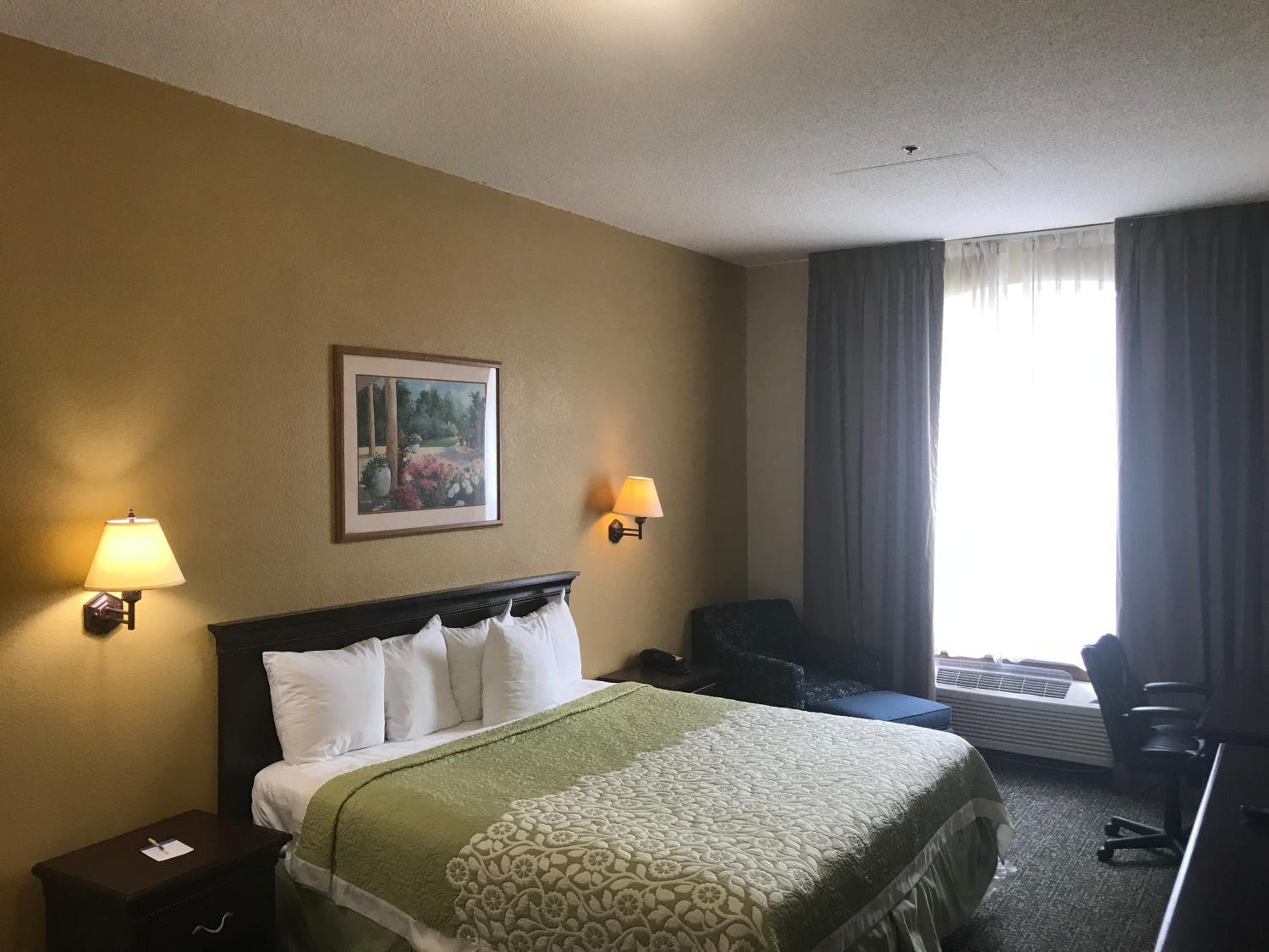 King Room - Non-Smoking