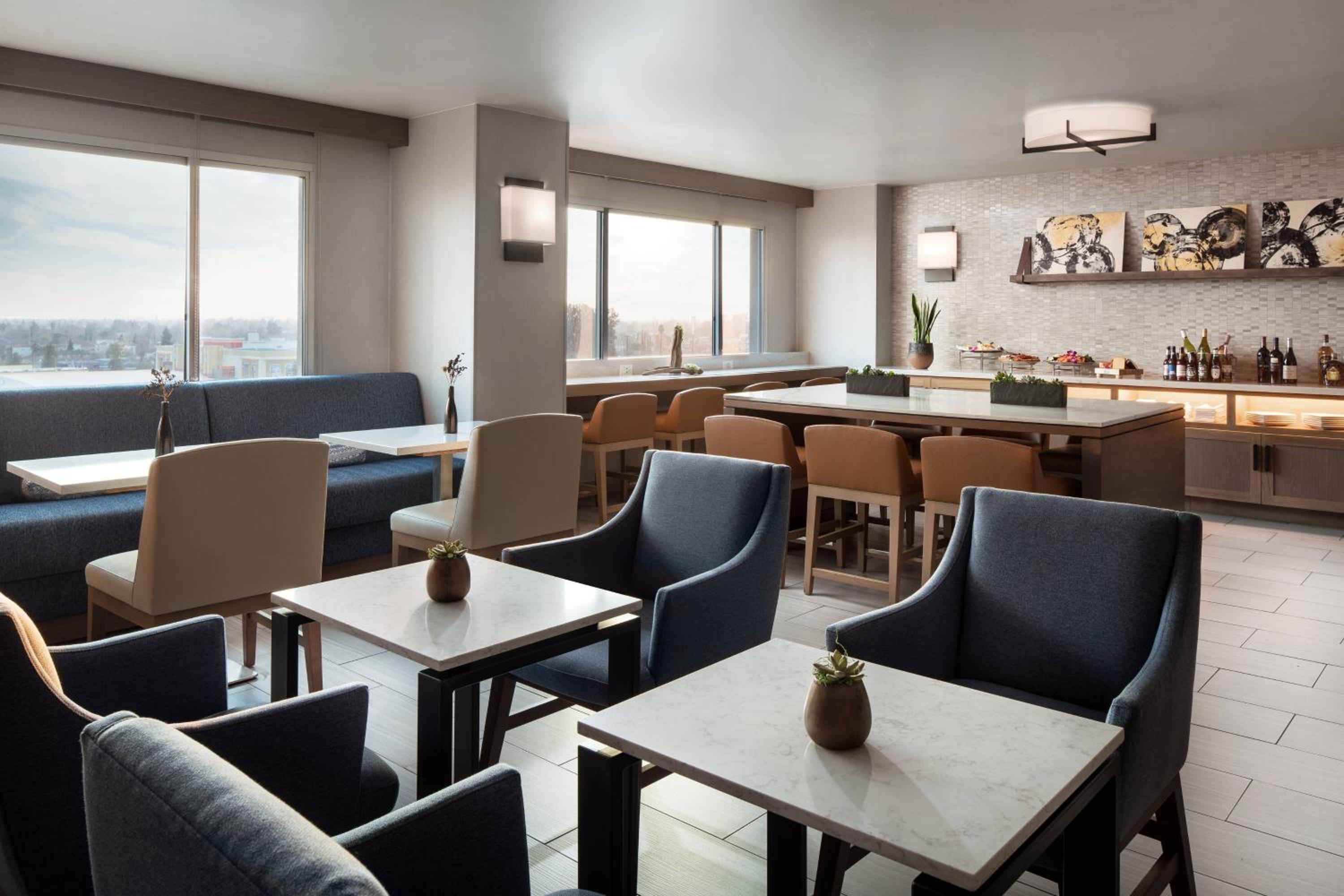  Concierge Level King Guest Room