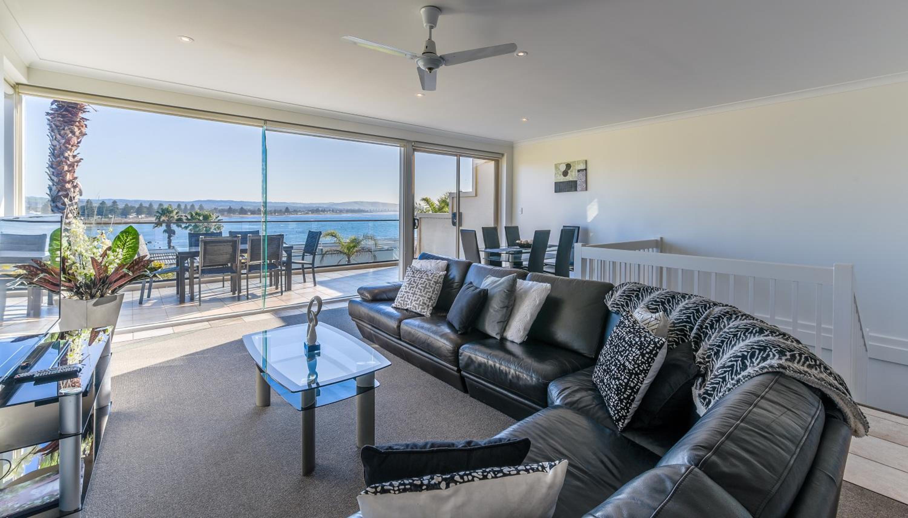 Apartment with Ocean View