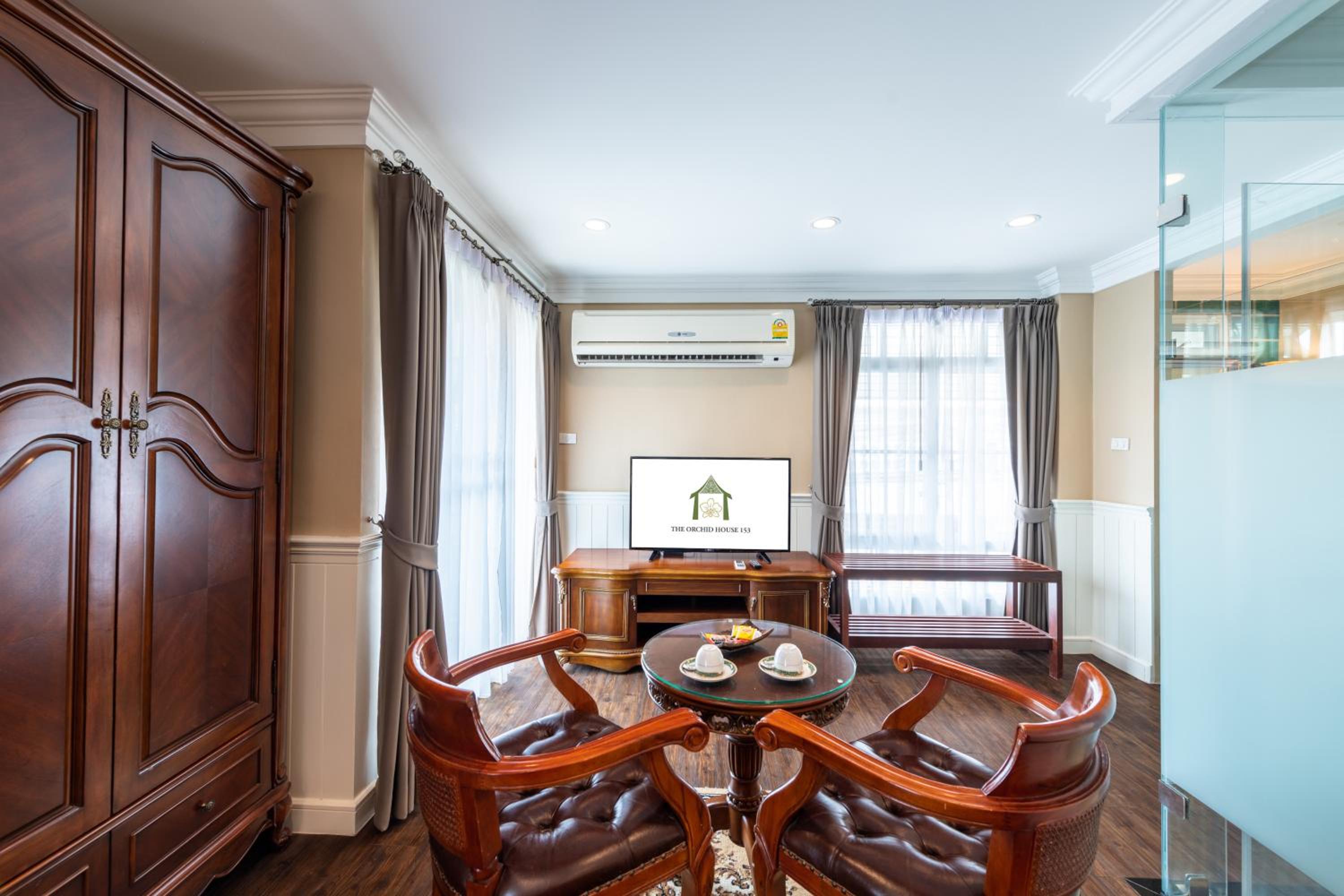 King Suite with Balcony