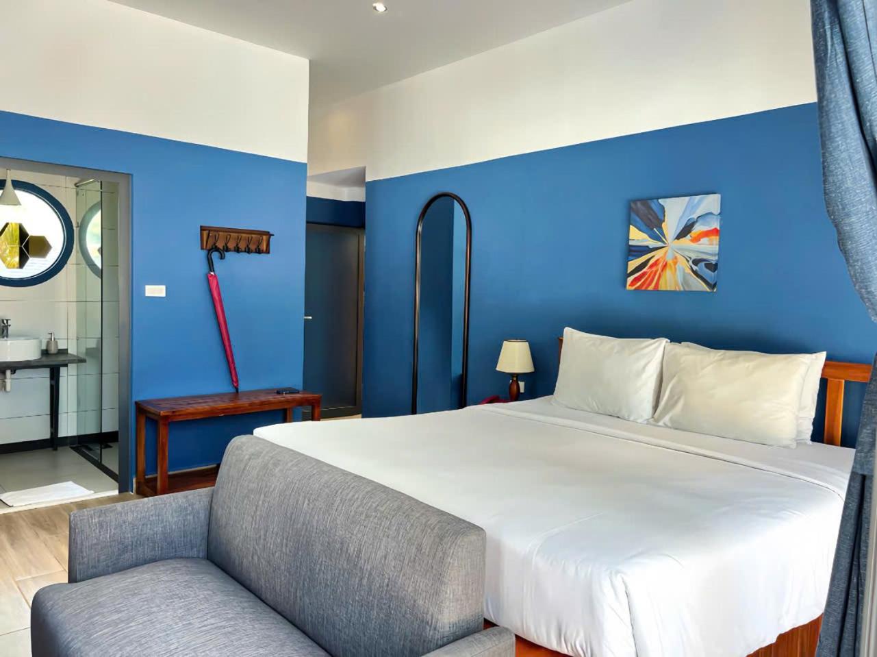 Deluxe Suite with Sea View