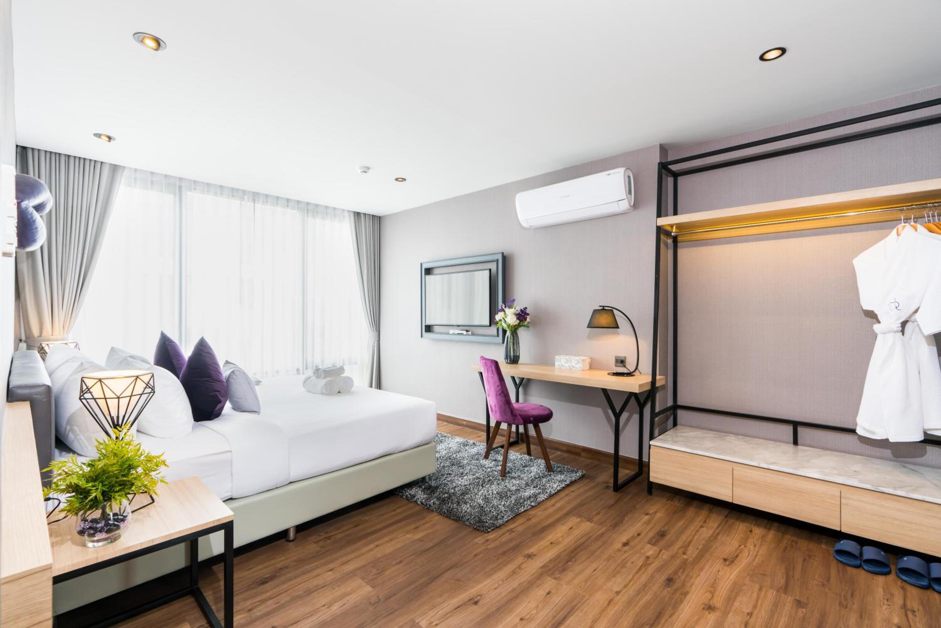 Deluxe Suite