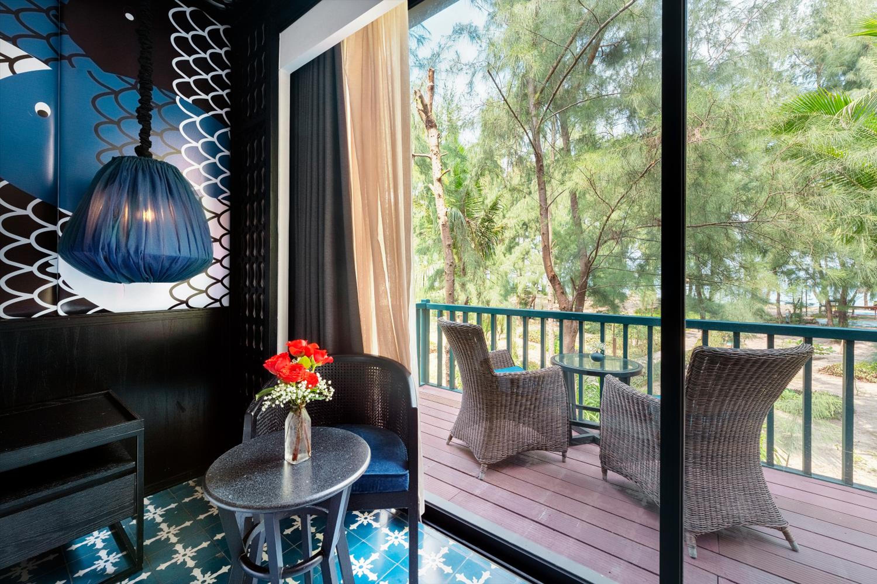 Deluxe Double or Twin Room with Sea View