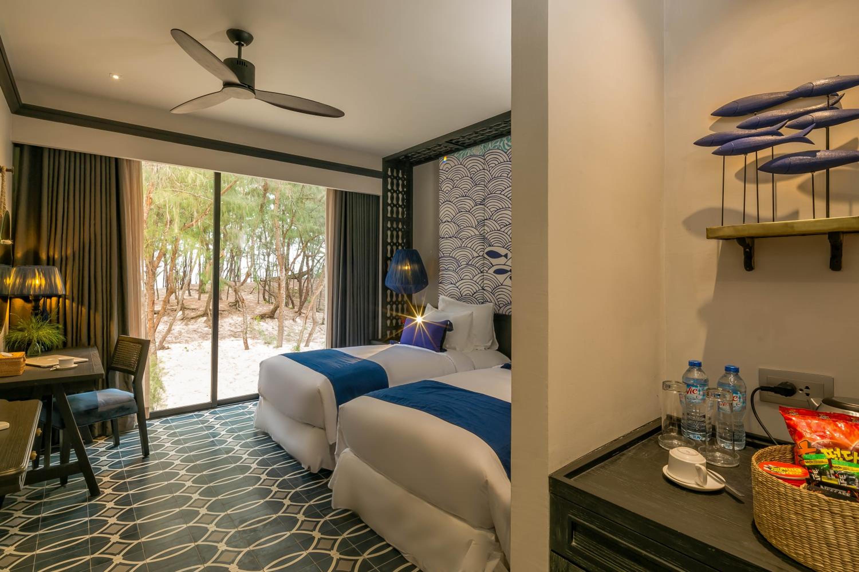 Deluxe Double or Twin Room with Sea View