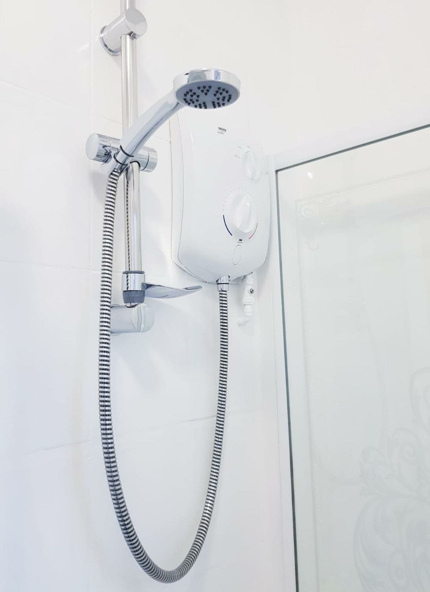 Deluxe Double Room with Ensuite Bathroom