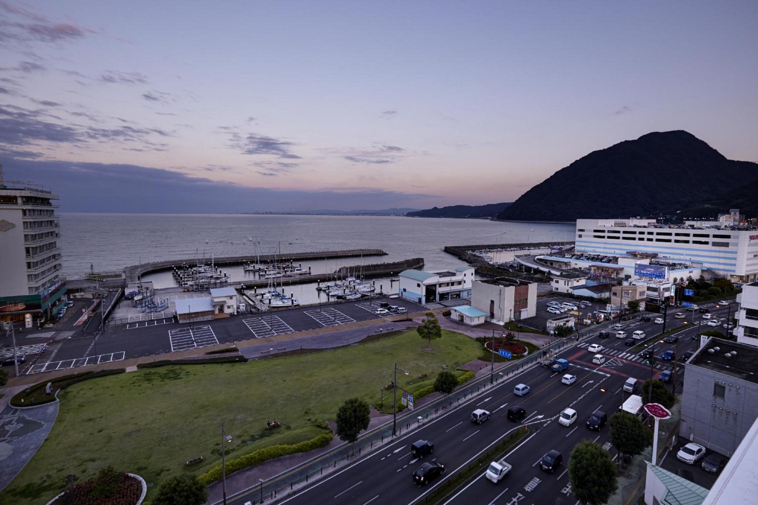 Casual Japanese-Style Room with Beppu Bay View with Shower - Non-Smoking - 3F-5F (28㎡)