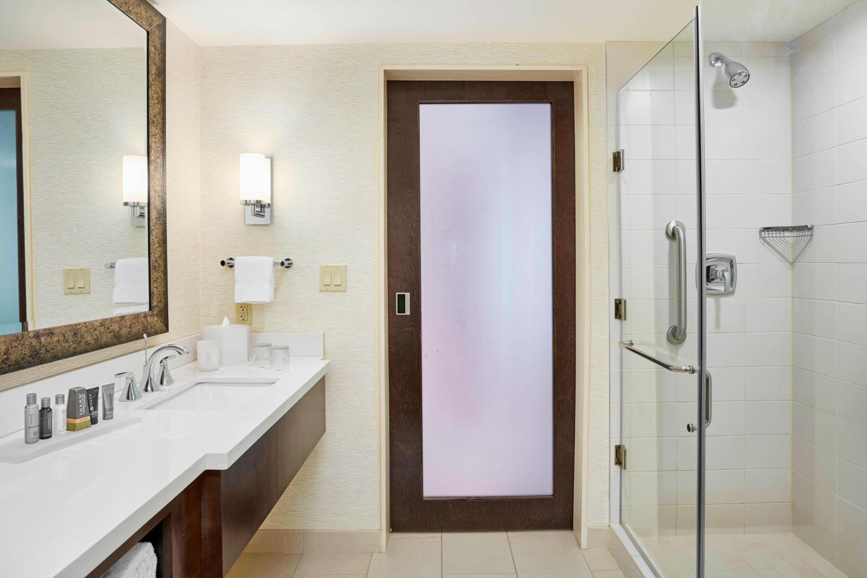 Standard King or Queen Room