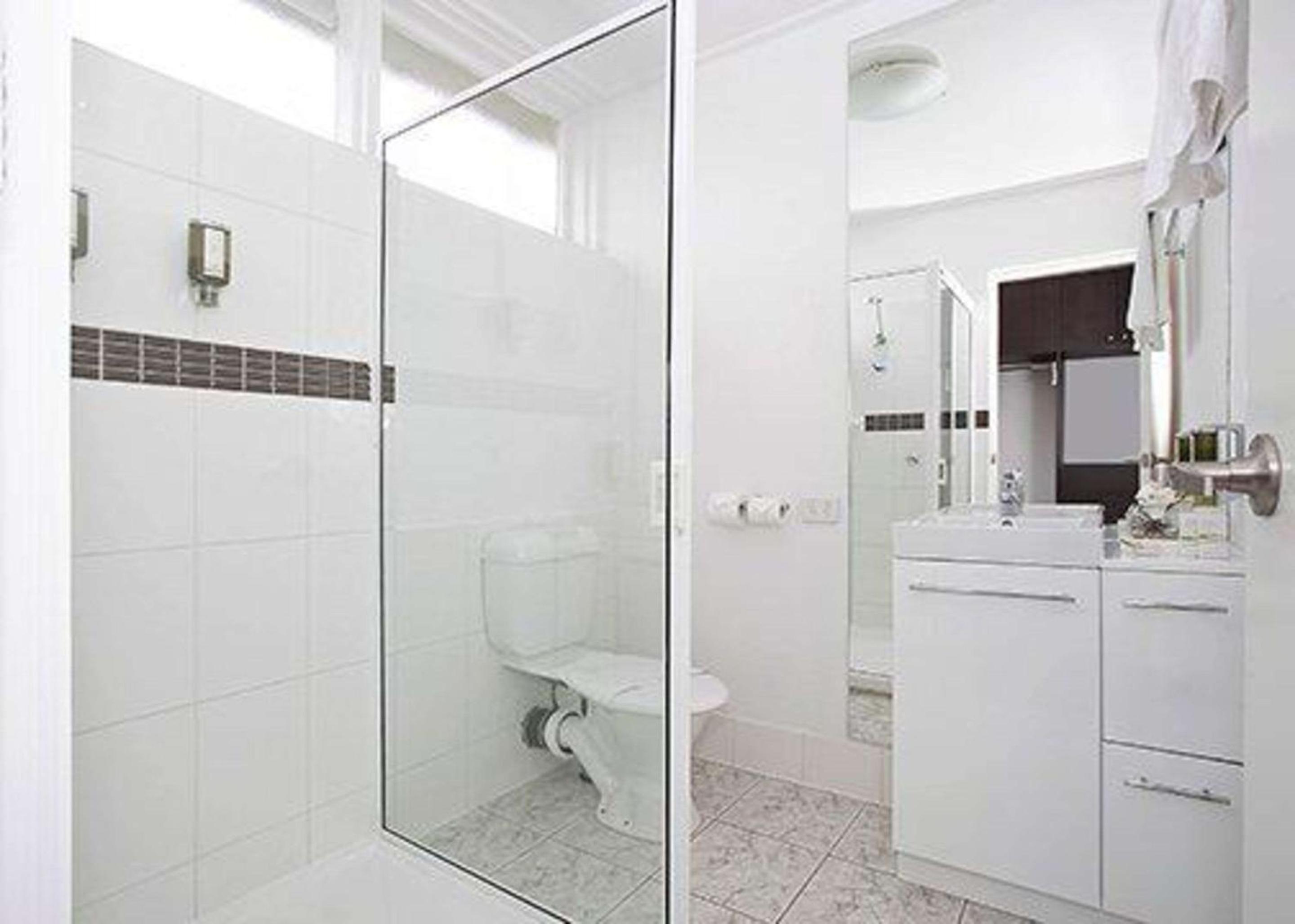 King Room - Non-Smoking