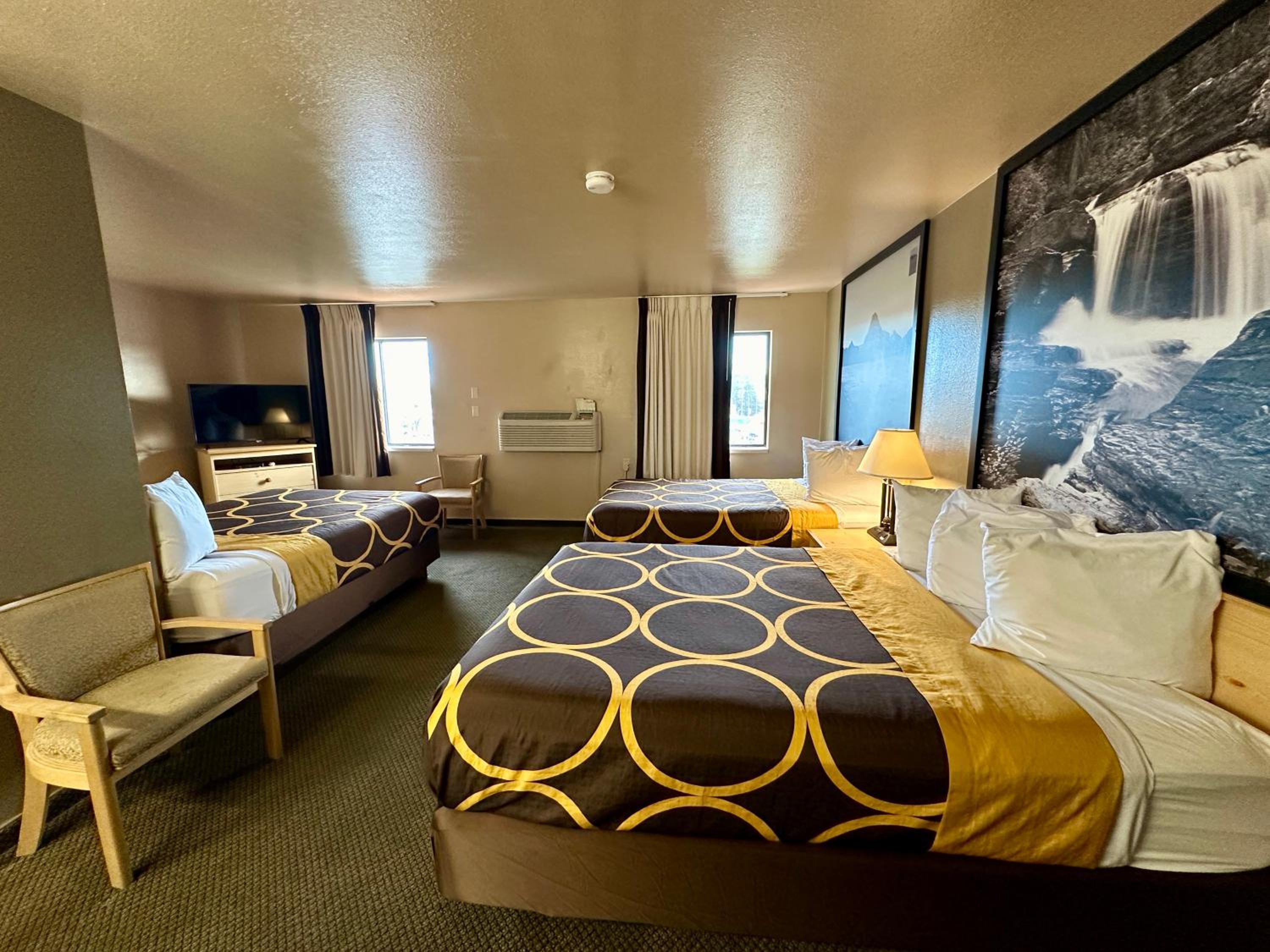 Superior Double Room with Three Double Beds - Non Smoking