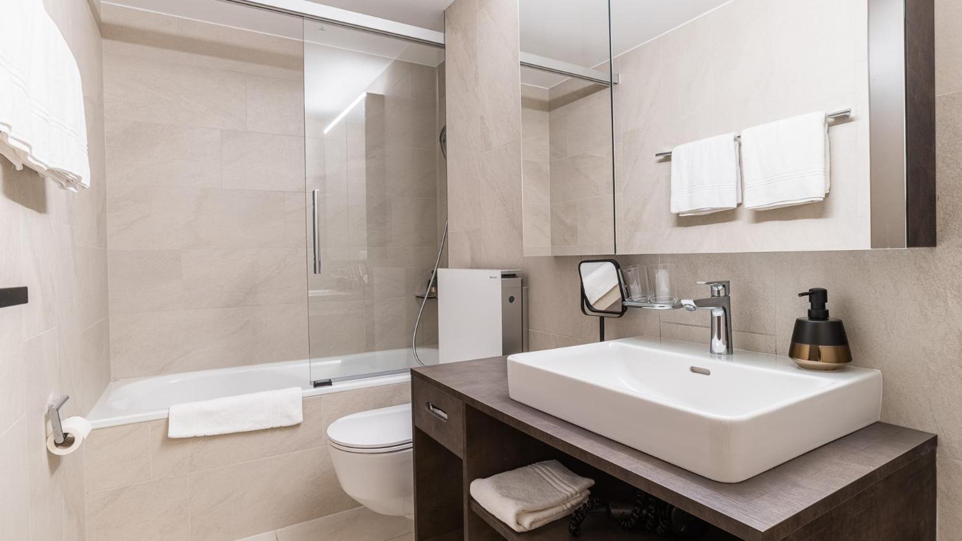 Three-Bedroom Apartment - Residence Bellevue