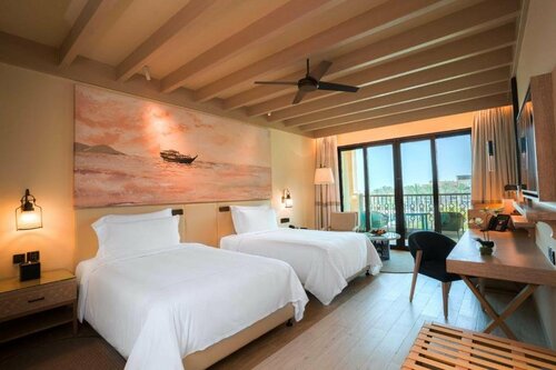 Двухместный номер гостевой с балконом 2 отдельные кровати в Saadiyat Rotana Resort & Villas