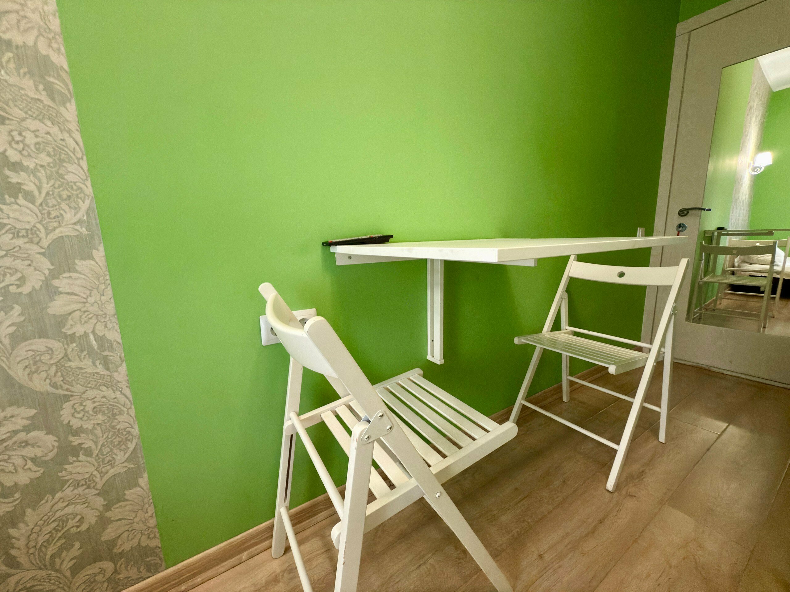 Студия с двуспальным диваном-кроватью "Лайм"