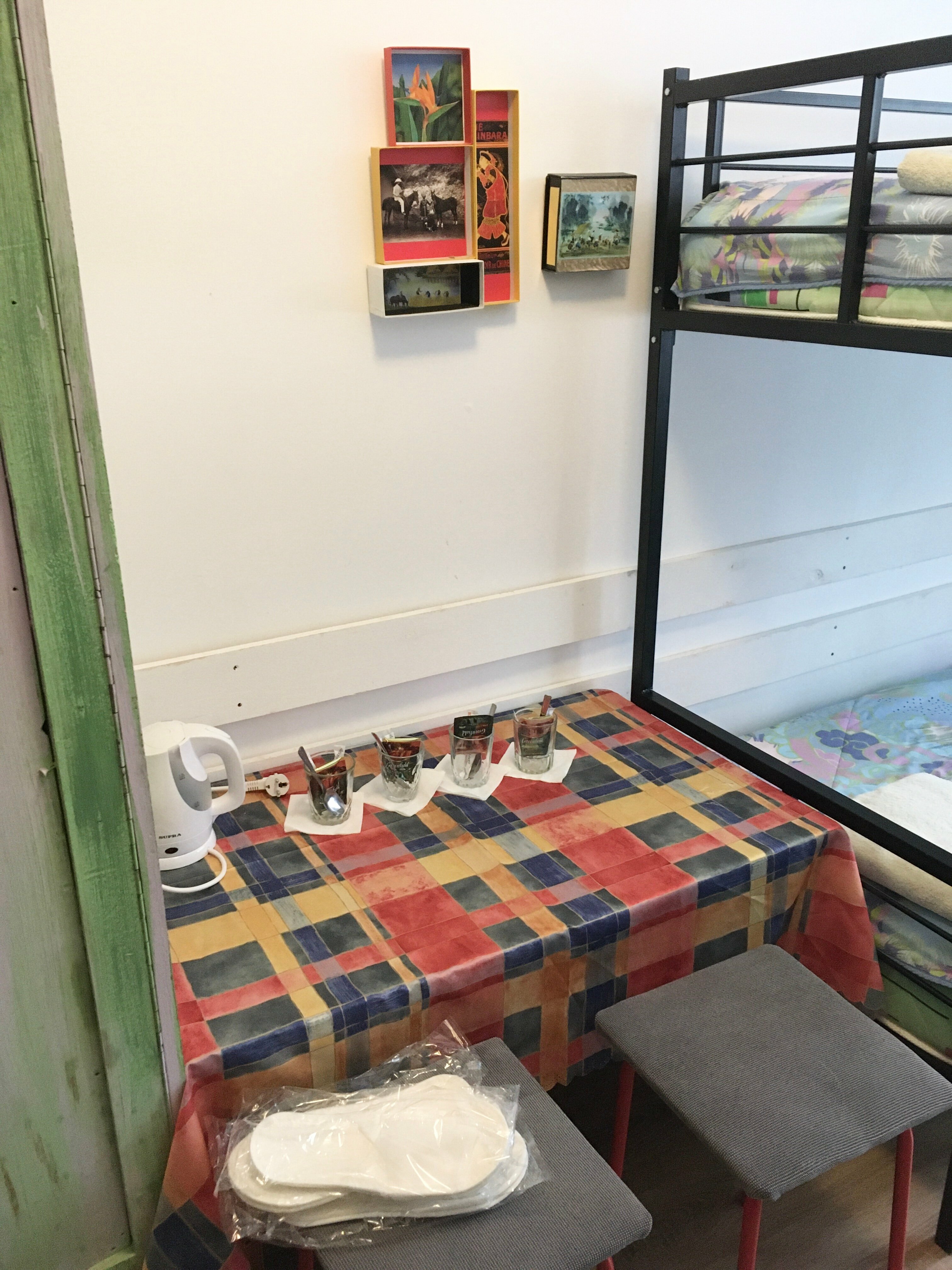 Четырехместный номер с общей ванной комнатой