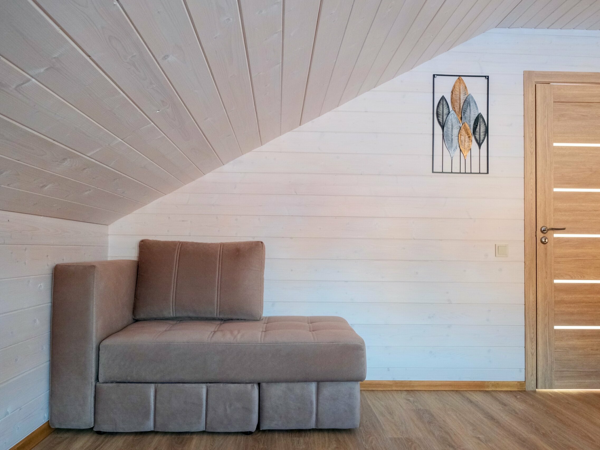 Двухэтажный коттедж с тремя спальнями