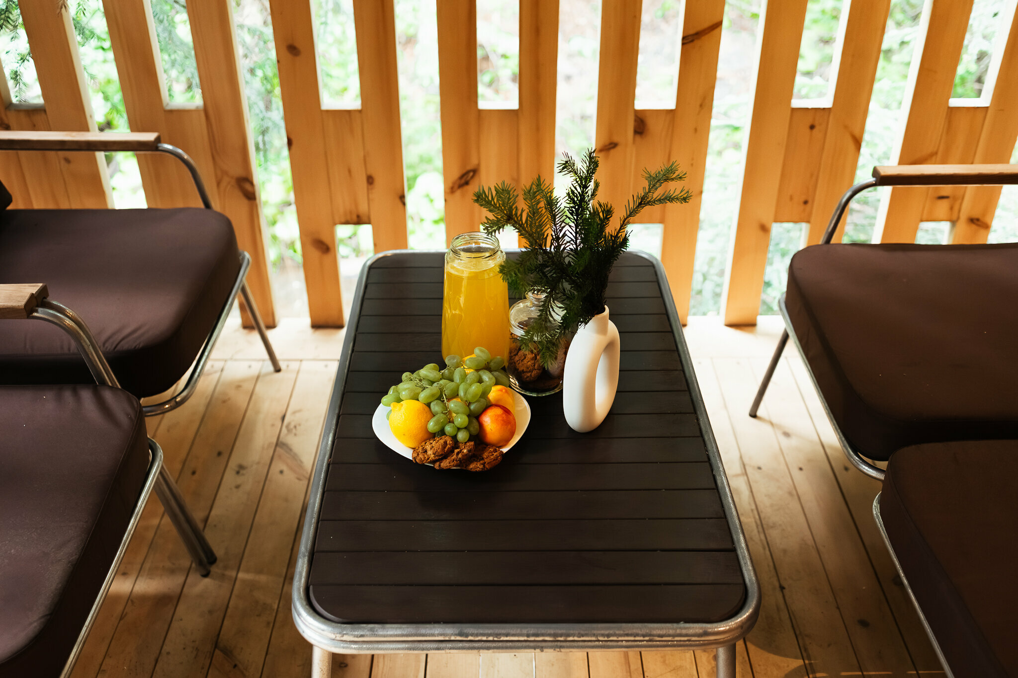 Зеркальный таунхаус люкс  у горной речки